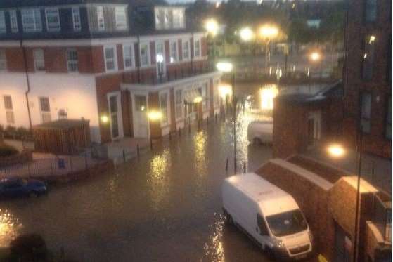 Flooding in Crayford. Picture: @DanBream
