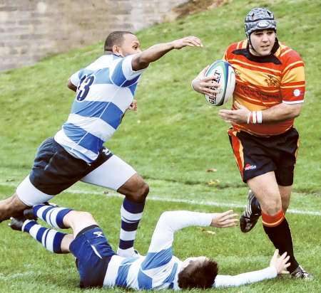 Medway’s Billy Humphrey scores the first try against Hastings &amp; Bexhill after five minutes