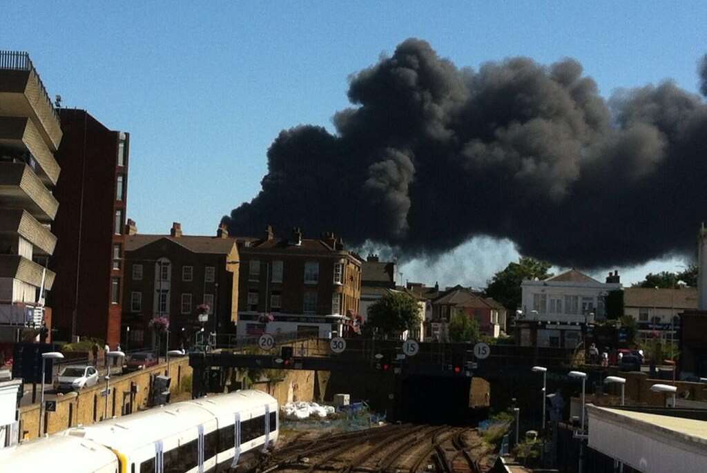 Huge plume of smoke from a fire in Gravesend. Picture: @jacksona69