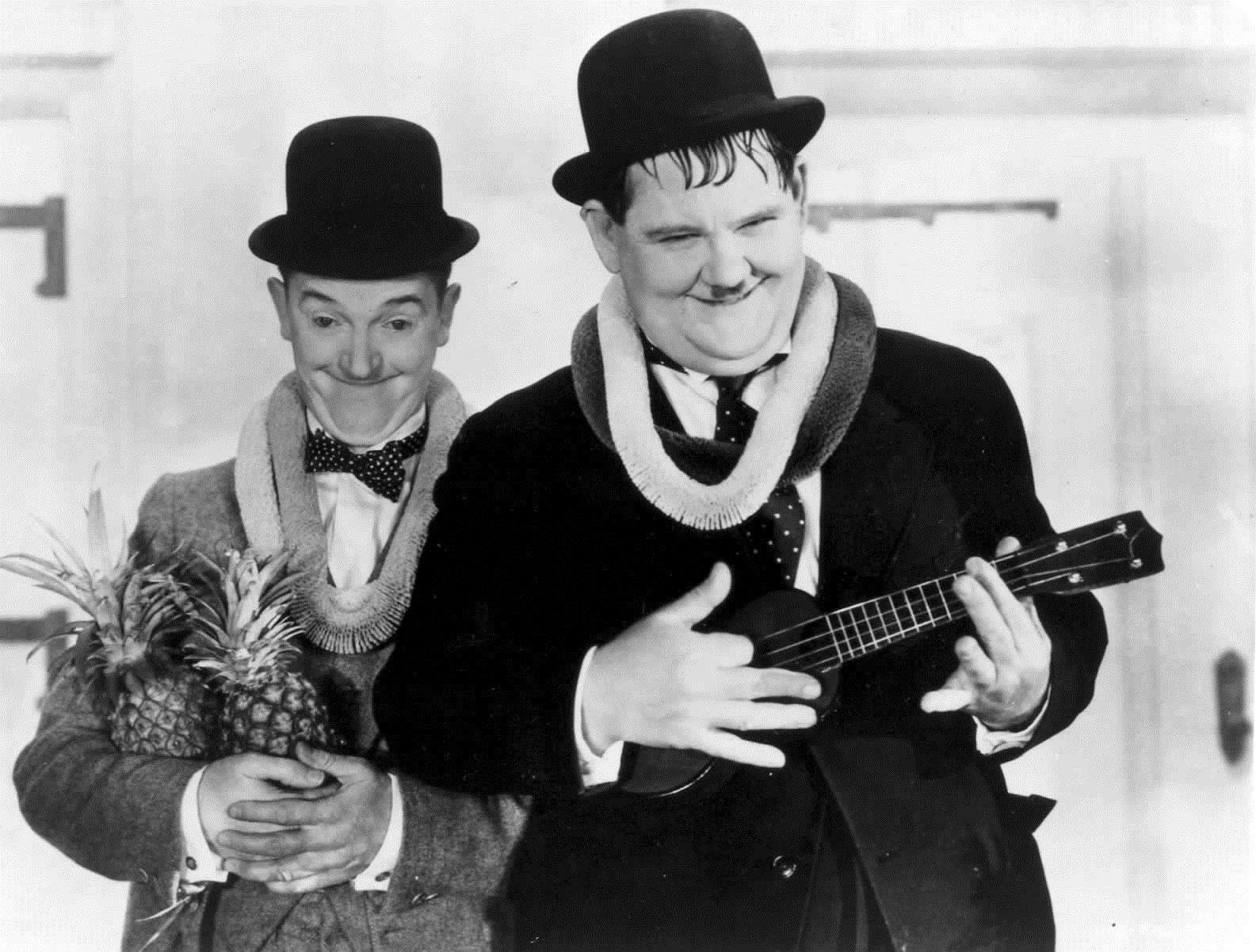 Stan Laurel and Oliver Hardy in Four Clowns.