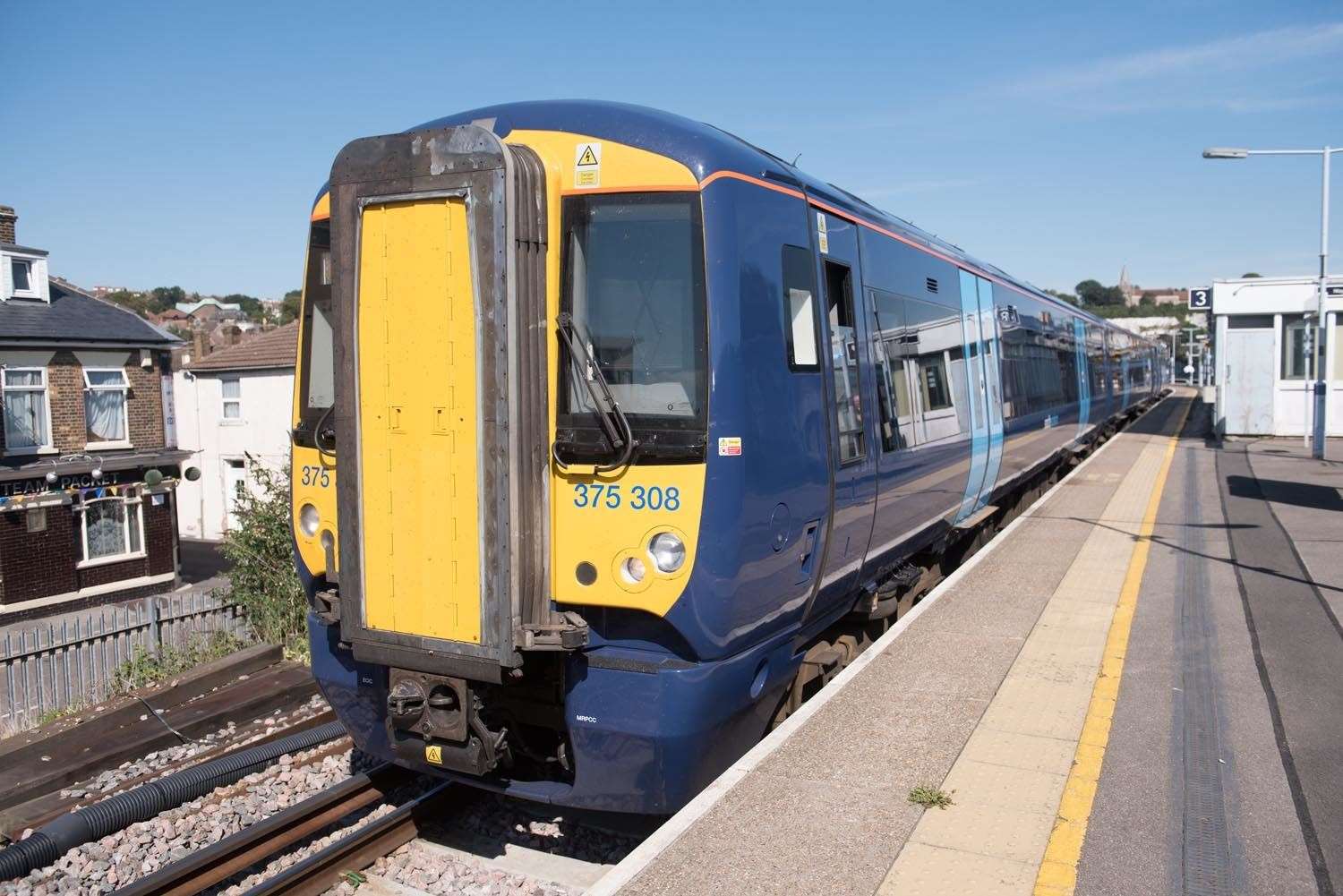The new class 375 carriages on the way to Sheerness and Sittingbourne (23918436)