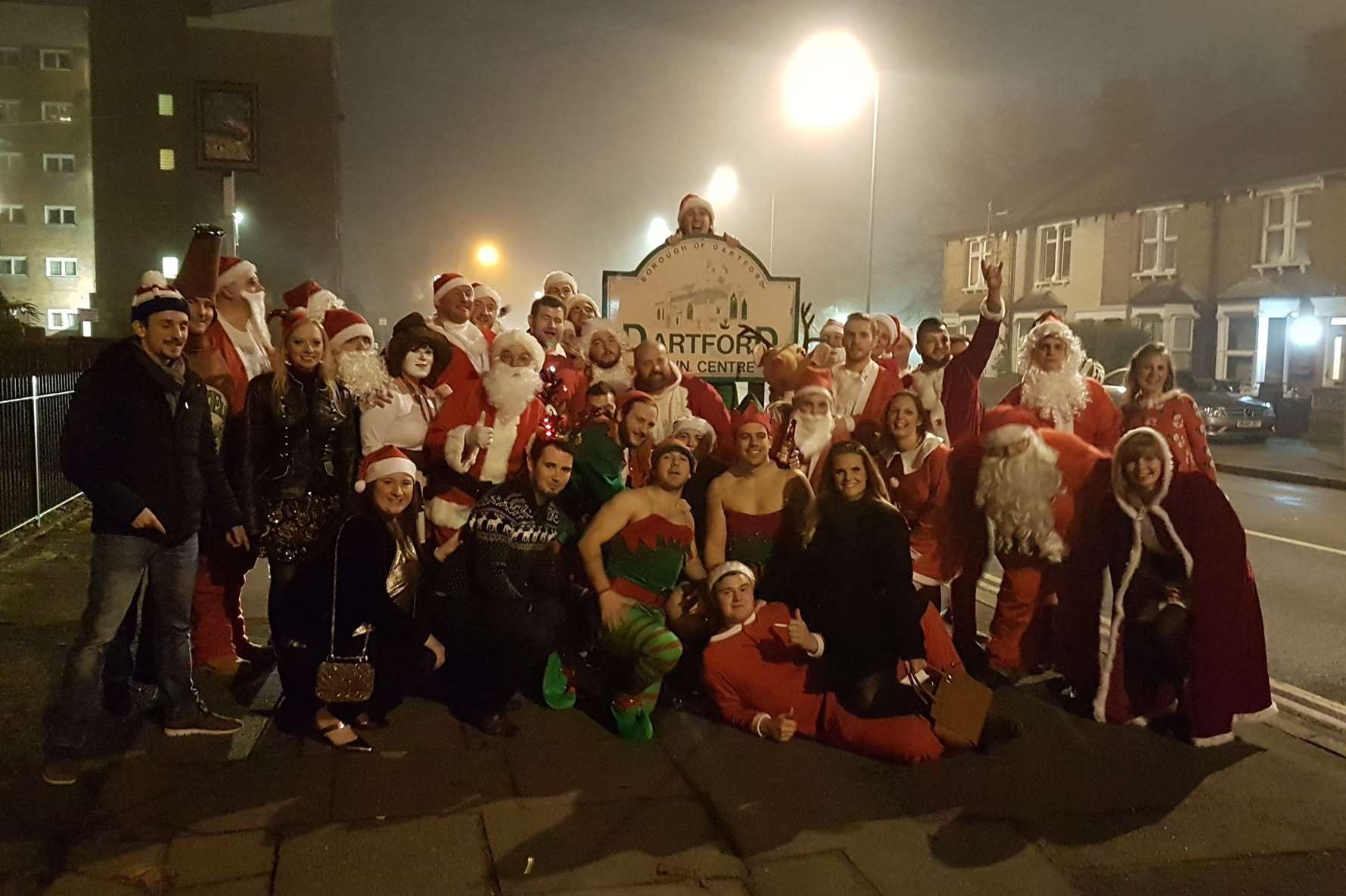Dartford Valley Rugby Club's 12 Bars of Christmas event raised more than £600 for ellenor