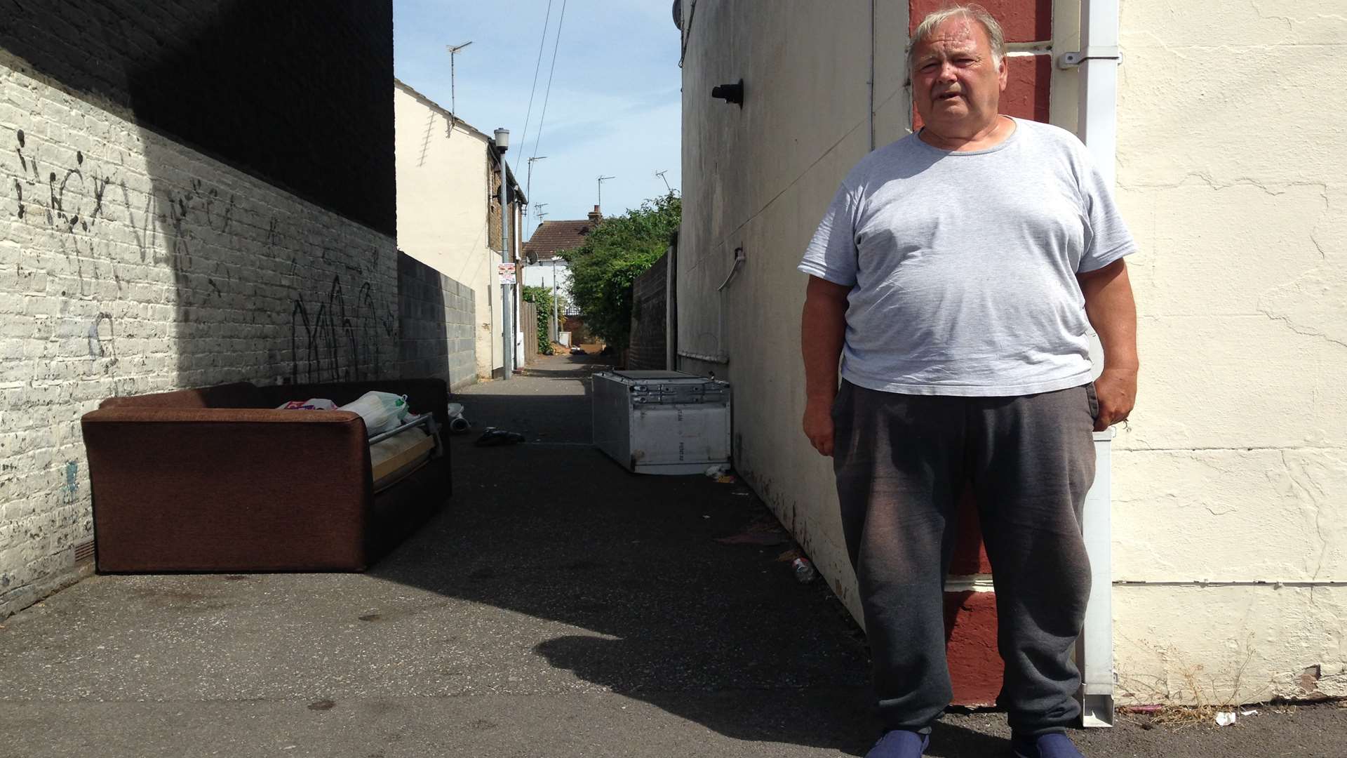 Peter Demoore said the Richmond Street alleyway is like a ghetto.