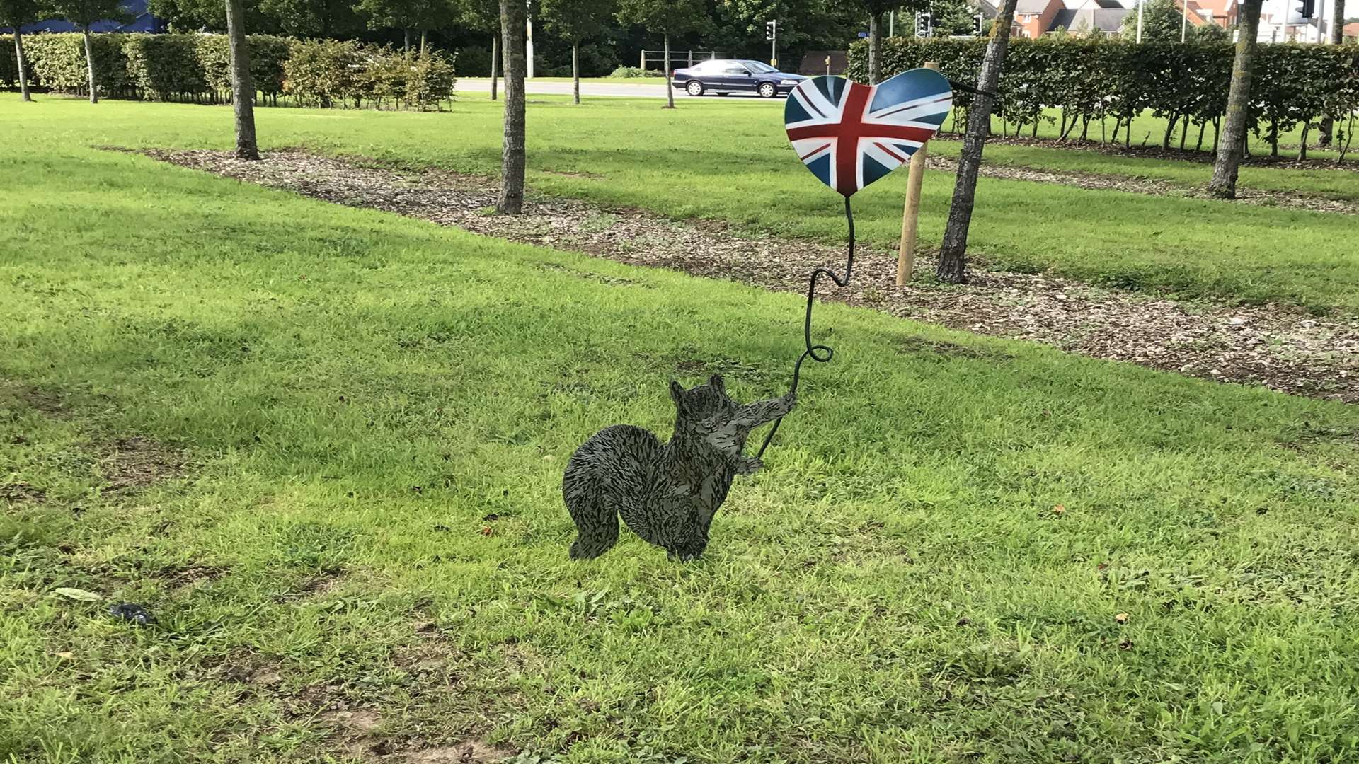 The squirrel sculpture appeared on the Drovers roundabout