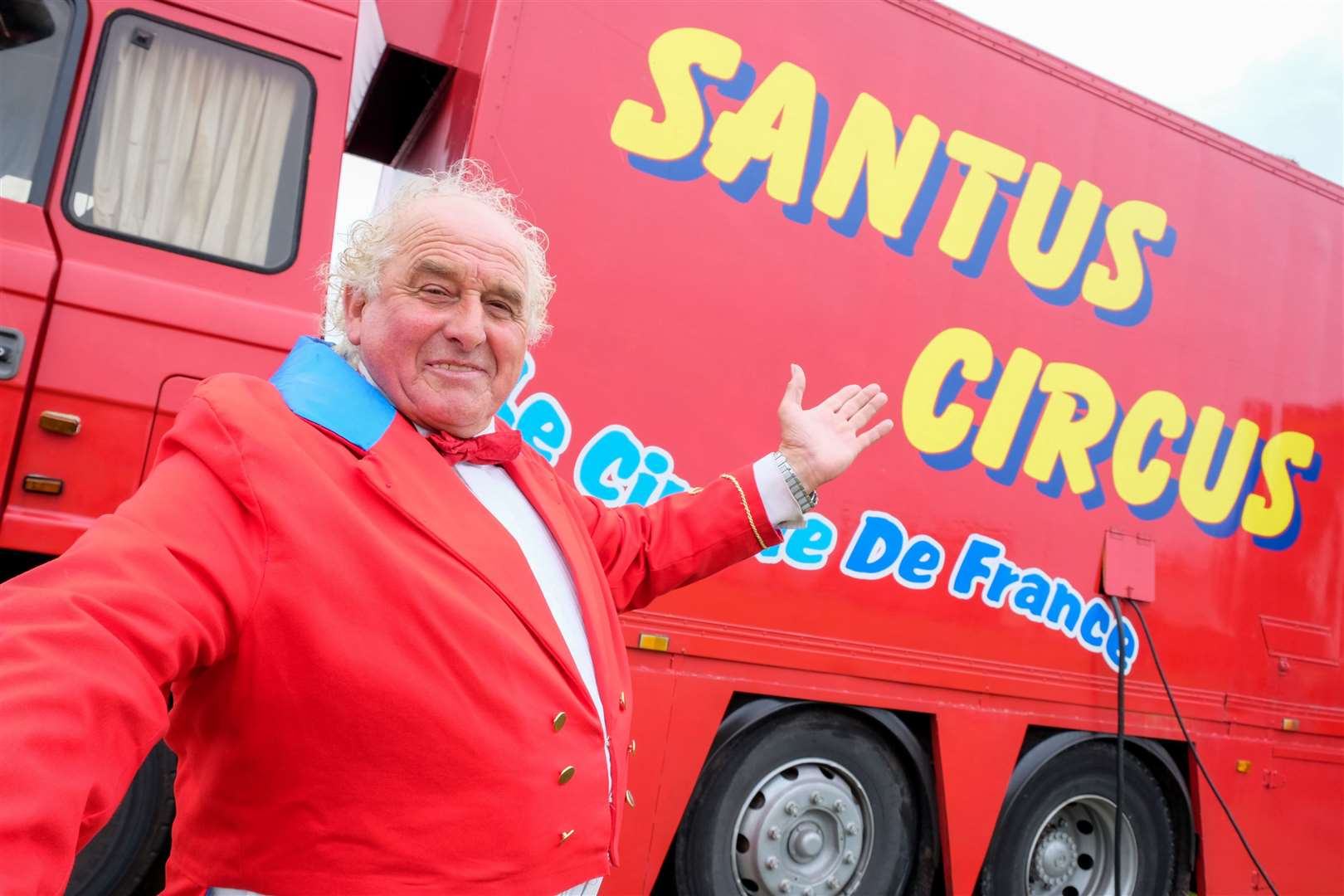Santus Circus setting up at Barton's Point Coastal Park, Sheerness with ringmaster Ernest Santus. Picture by: Matthew Walker