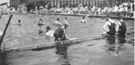 The Dunton Green Lido pictured in the 1930s