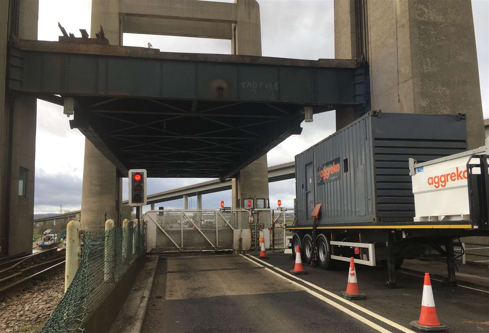 The temporary generator which lifts the Kingsferry Bridge on the Isle of Sheppey (30047575)