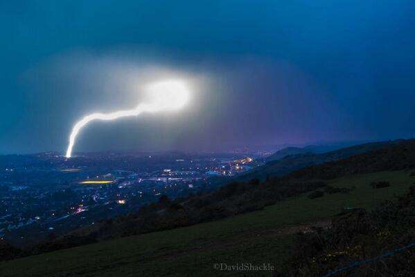 Dramatic lightning strike. Photo by @davidshackle