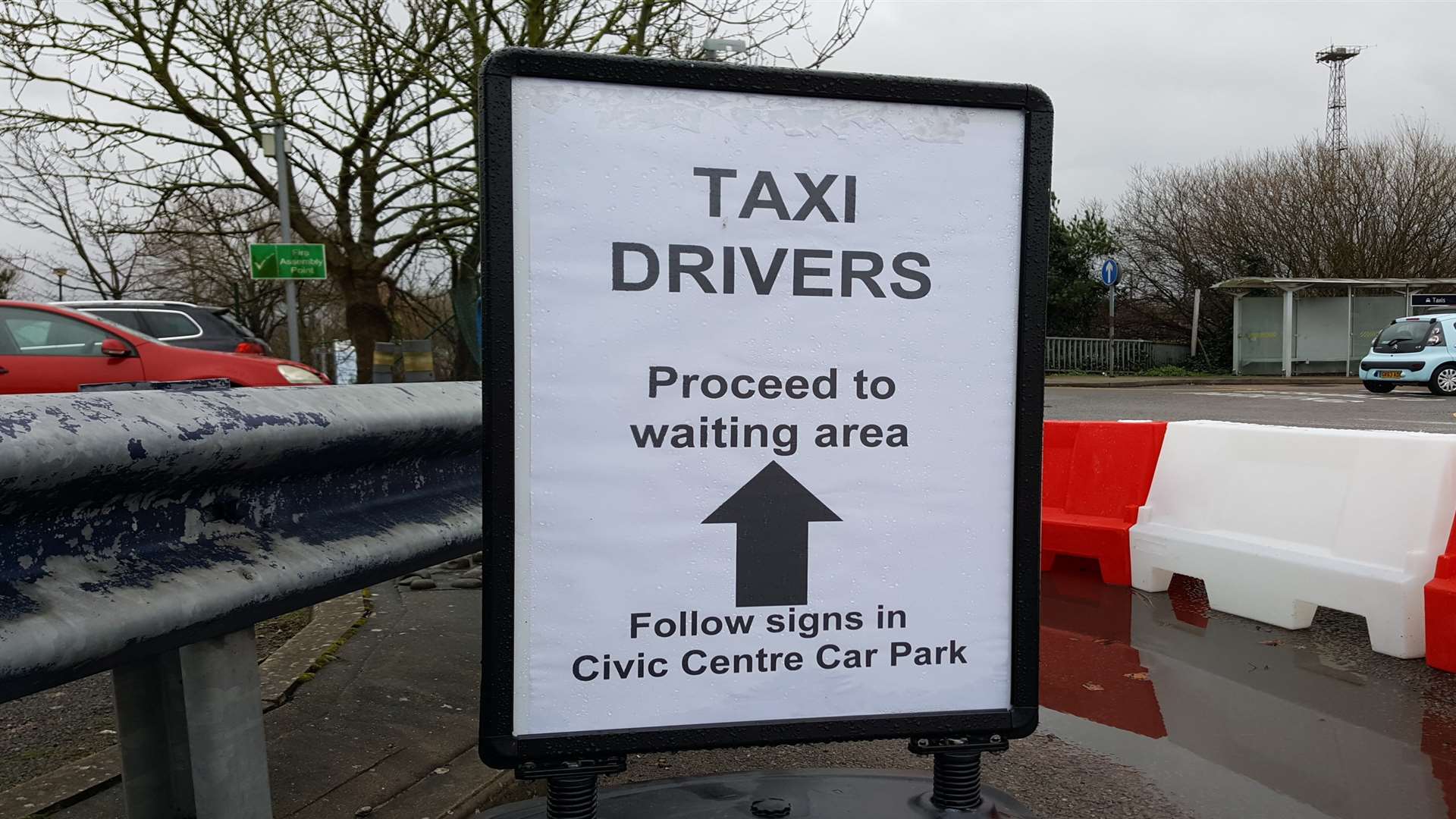 Signs directing the cabbies