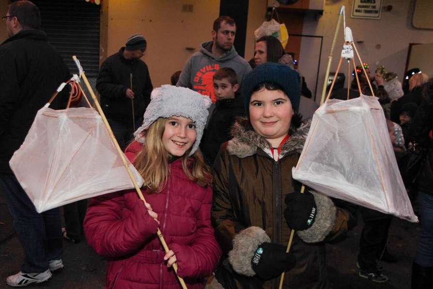 Yasemin Dolmaci, 10, and Rukiye Olmez, 10, at the Sheerness lantern parade