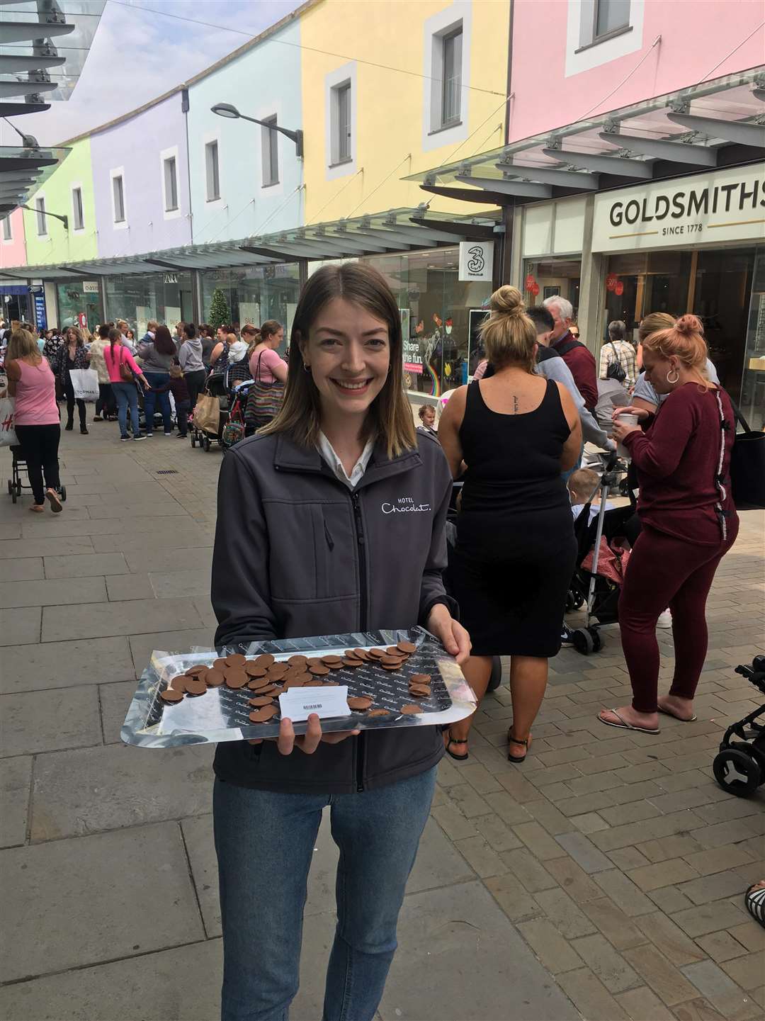 Louisa Harris handed out samples from Hotel Chocolat to the crowd (3038363)