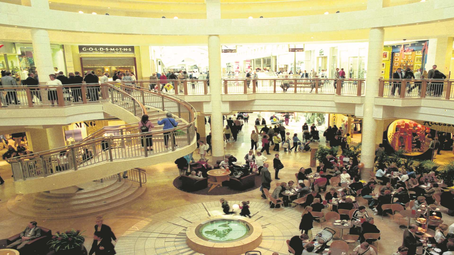 Bluewater opened in March 1999