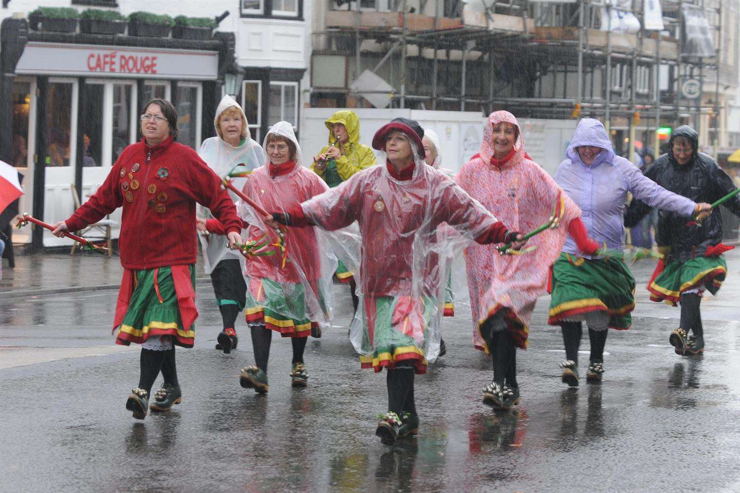 Dancing in the rain at Tenterden Folk Festival