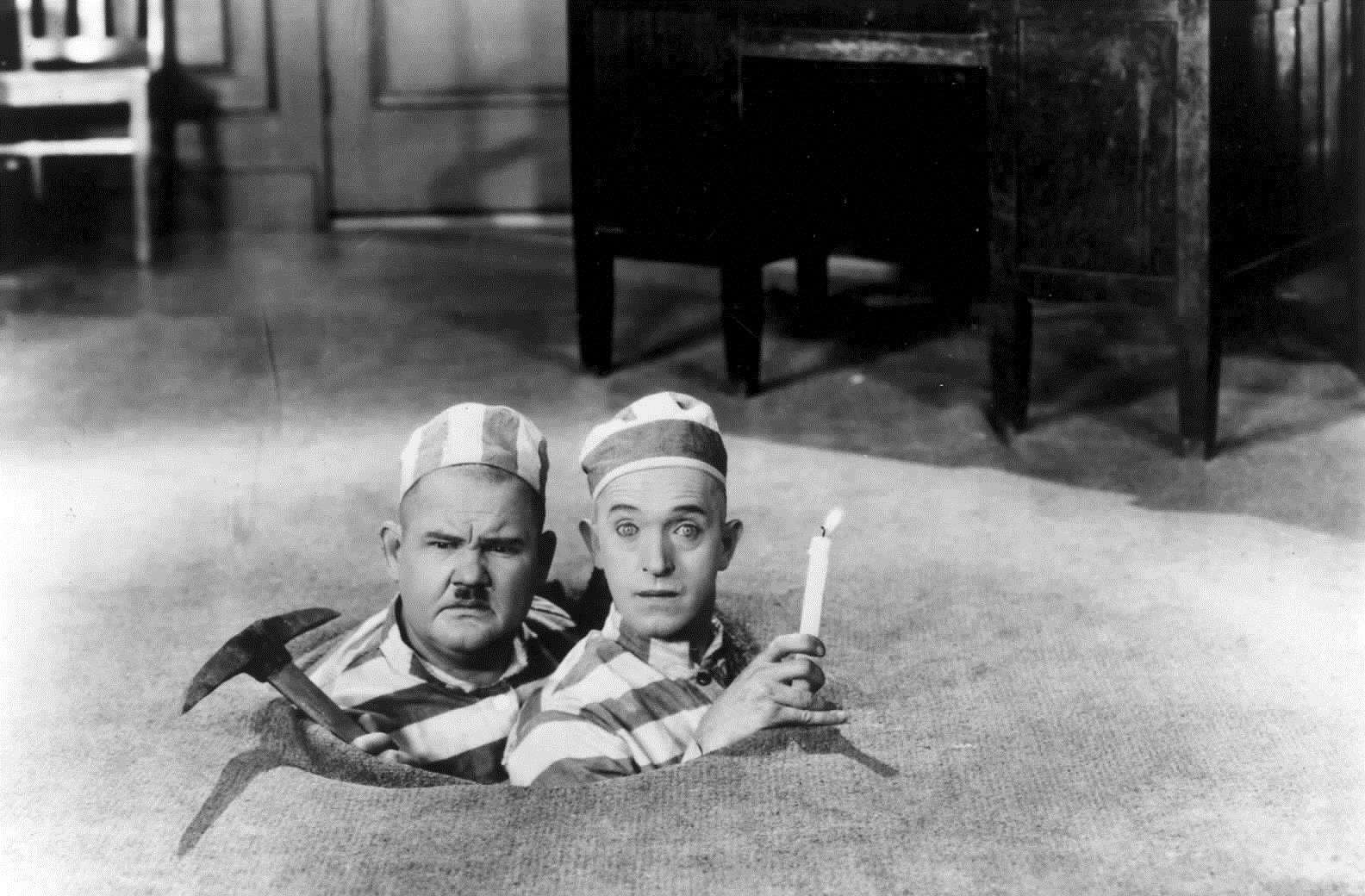 Stan Laurel and Oliver Hardy in Four Clowns.