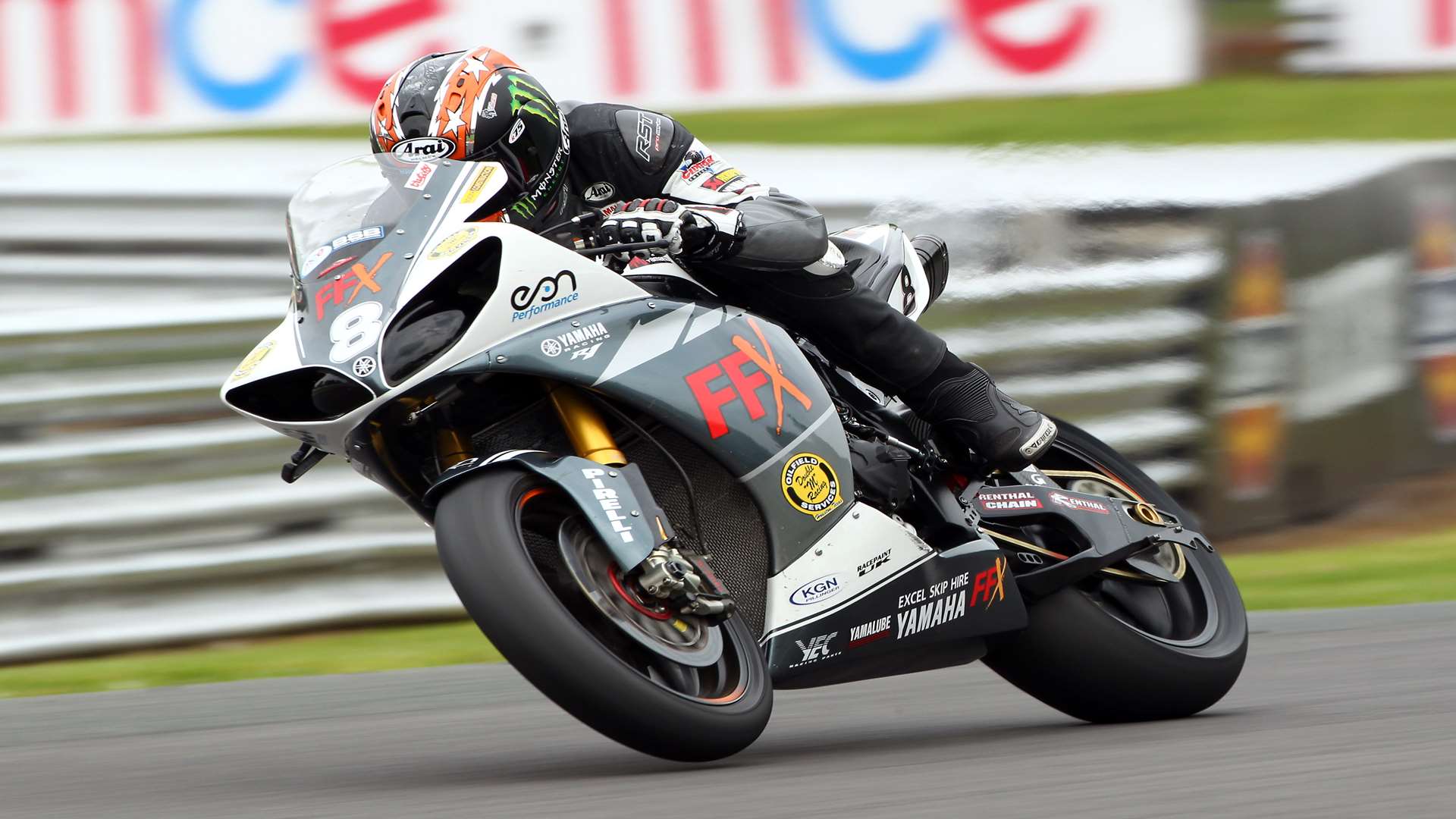 Ian Hutchinson in action for FFX Yamaha