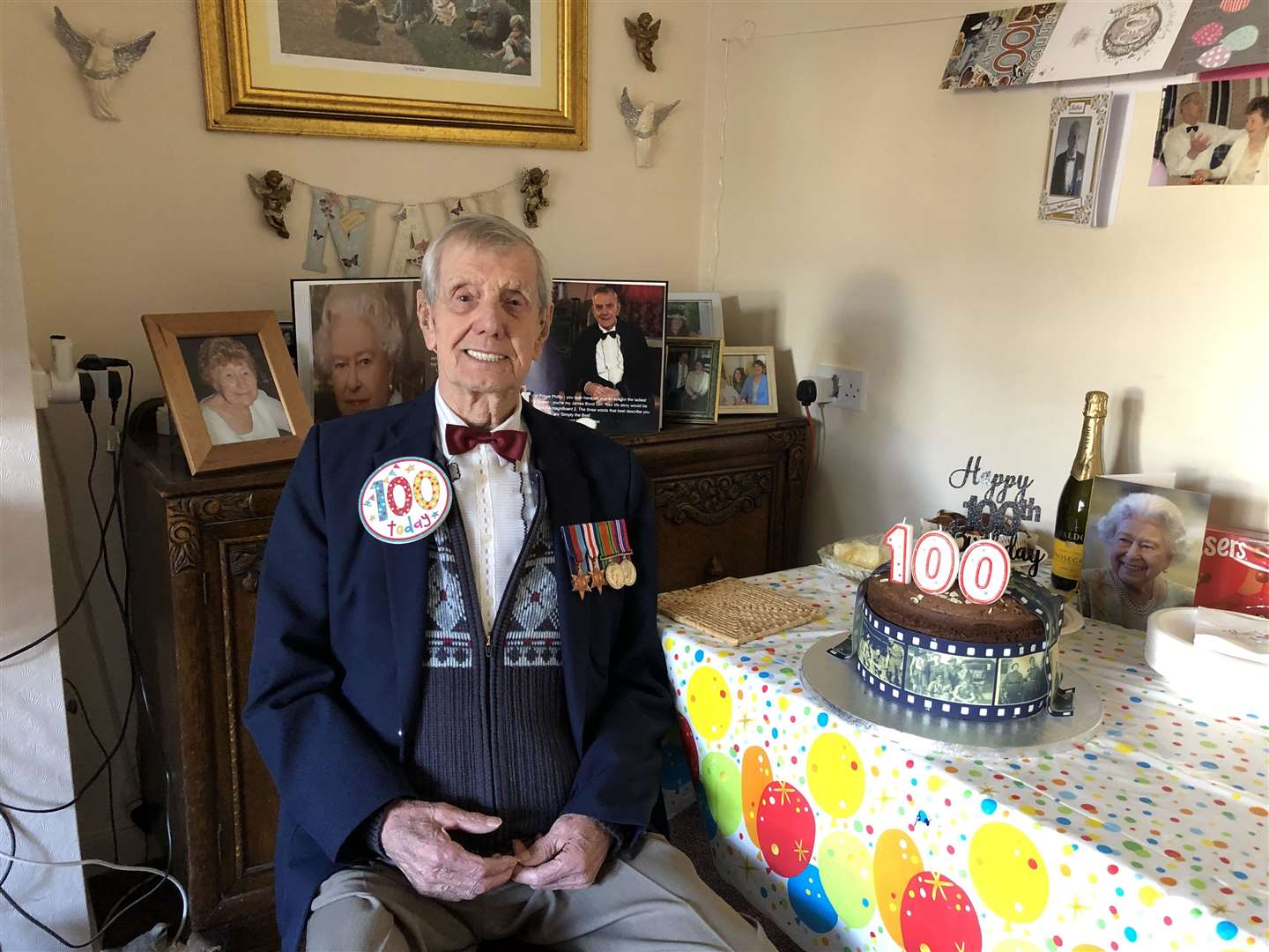 Charlie Pallett with his 100th birthday cake