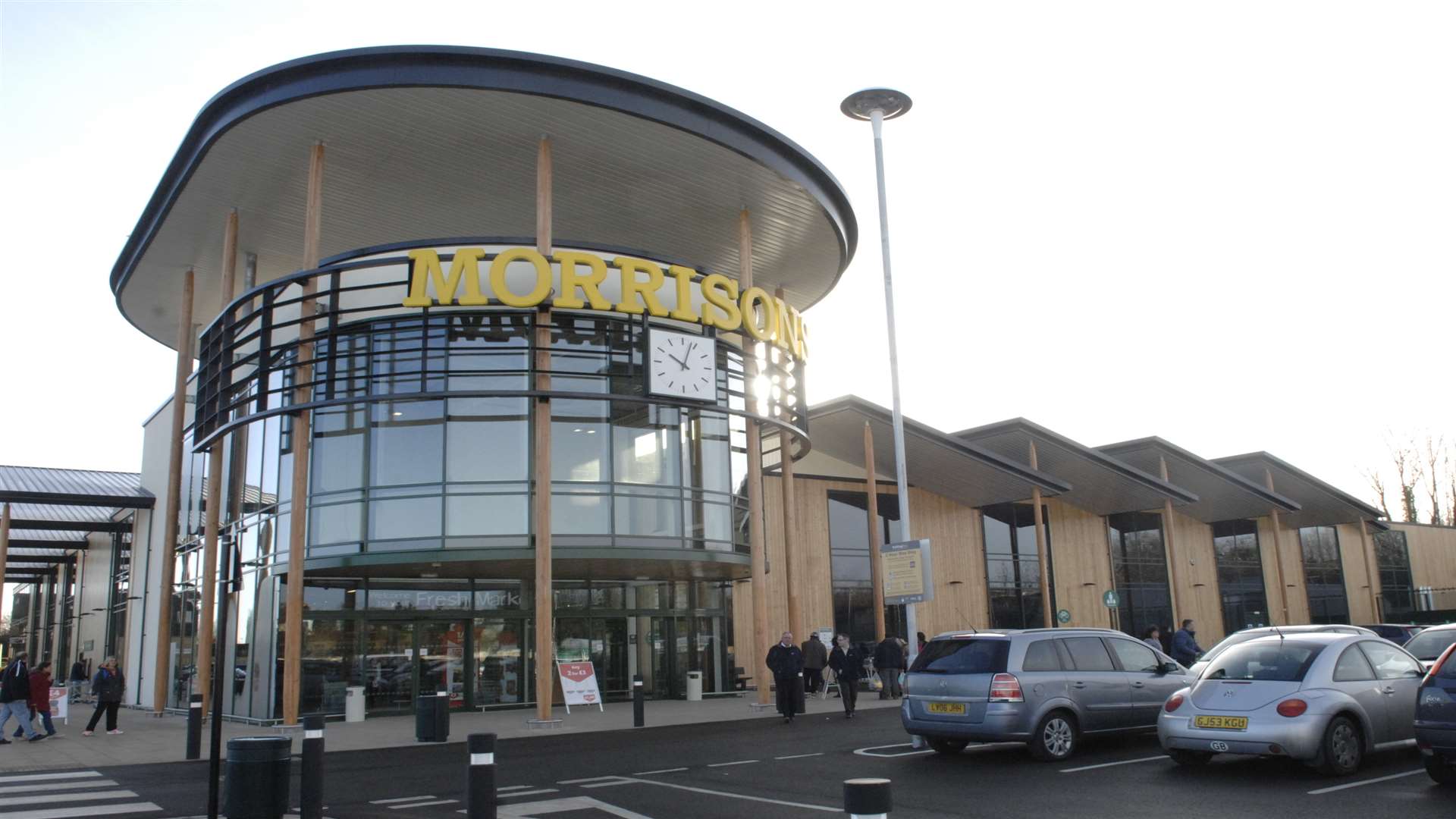 Morrisons in Mill Way - had to cut gas off to cafe.