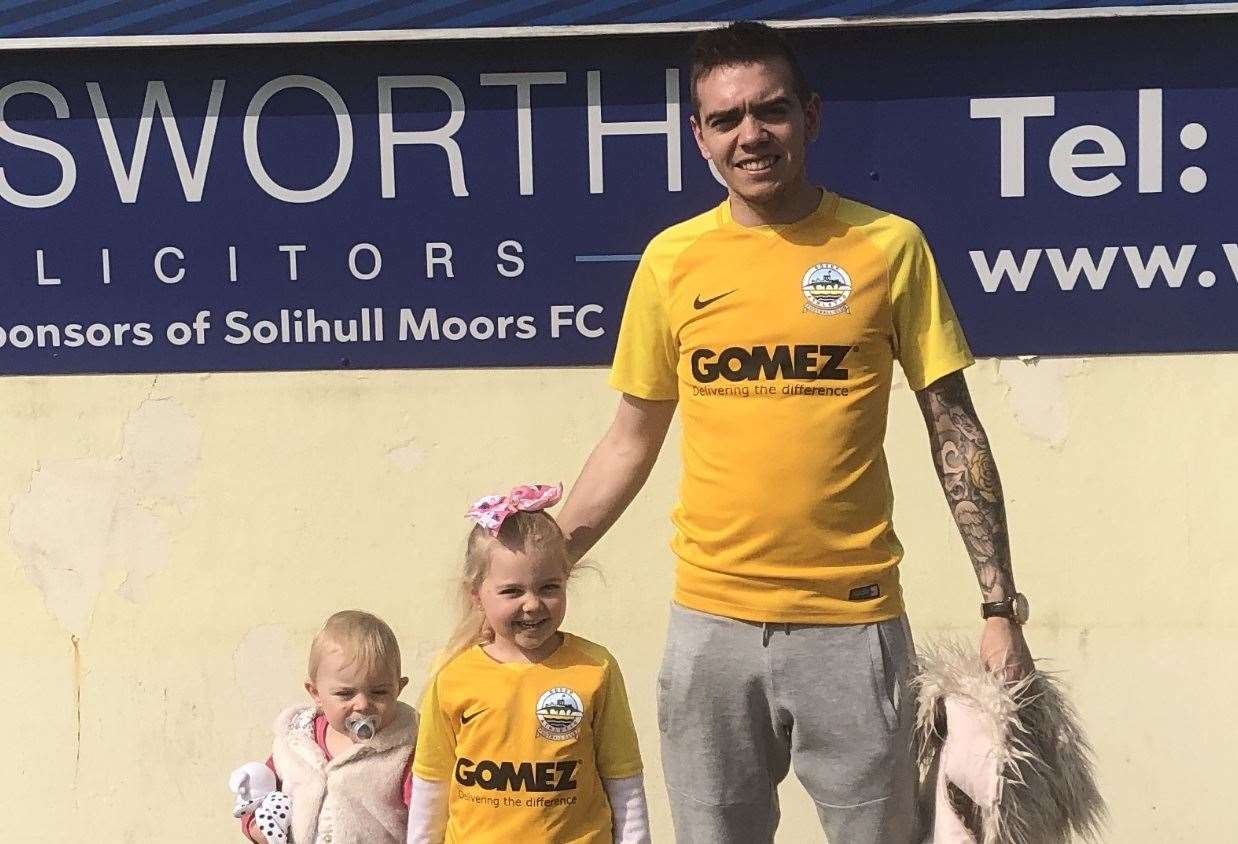 Jamie Parsons often takes his daughters, Ellie-May and Iris, to football matches (17216696)