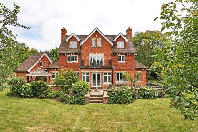 Six-bed detached house in Town Hill Close, West Malling. Picture: Zoopla / Fine & Country