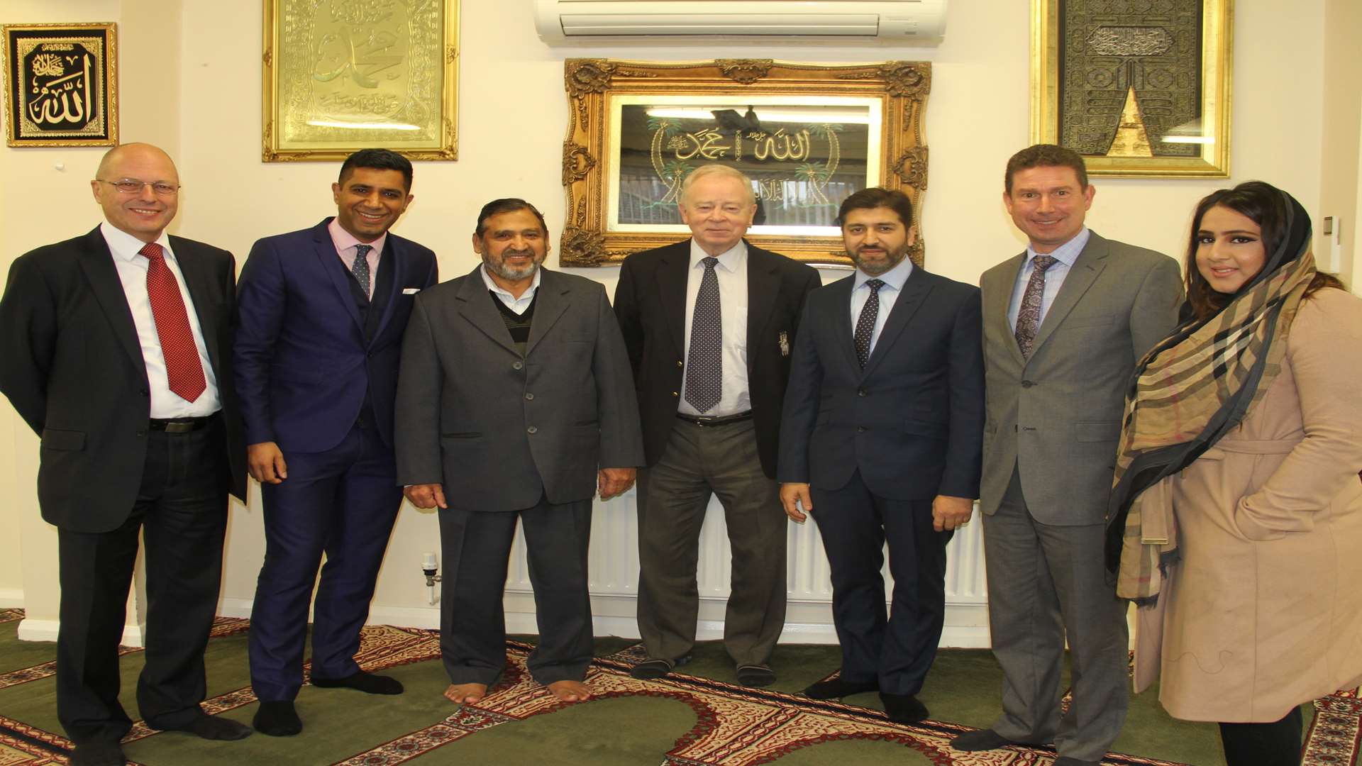 Inter Faith Week in Gravesham. (L/R): Kevin Burbidge, Gurvinder Sandher, Muhammad Aslam, Cllr David Turner, Ejaz Aslam, Nick Brown and Cllr Gurjit Bains.