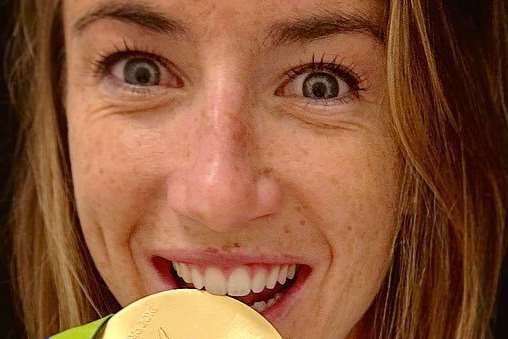 Maddie Hinch with her Olympic gold medal