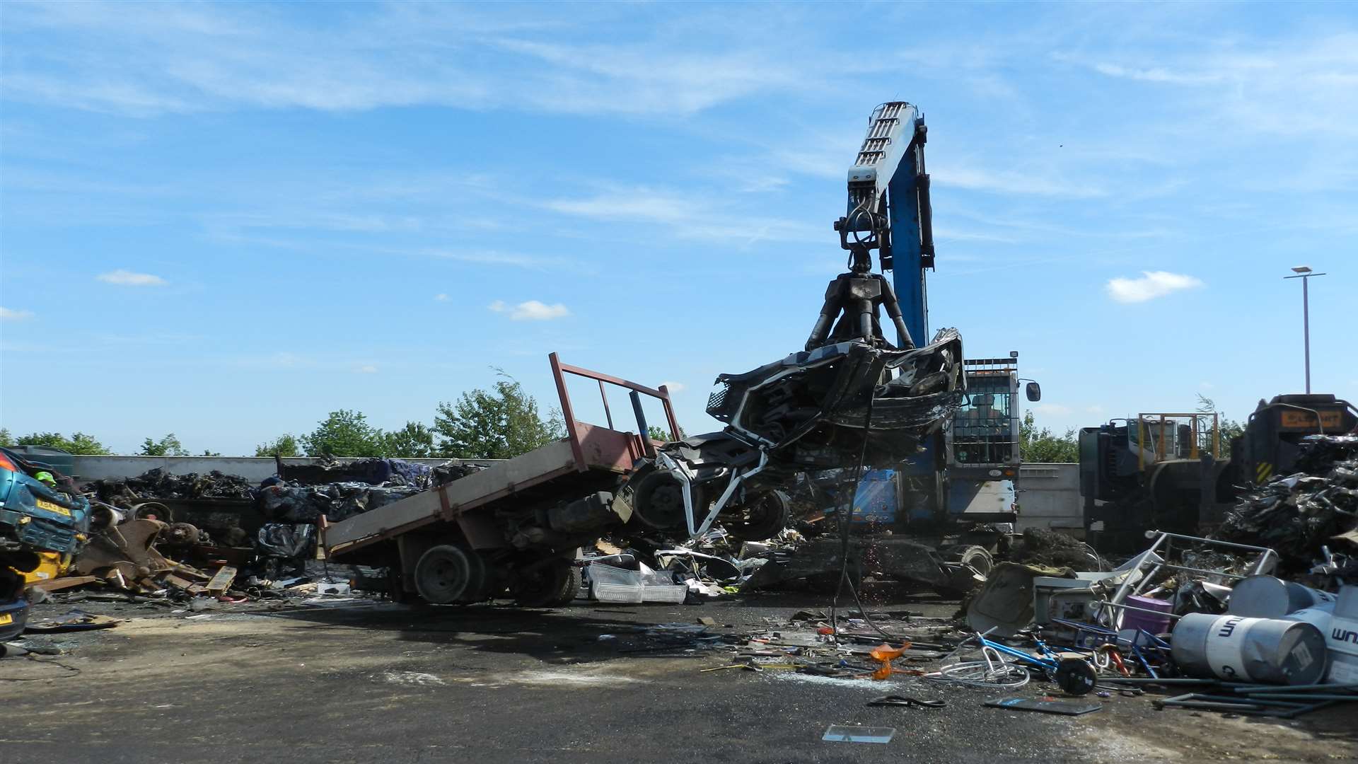 The flytippers' lorry is reduced to pieces