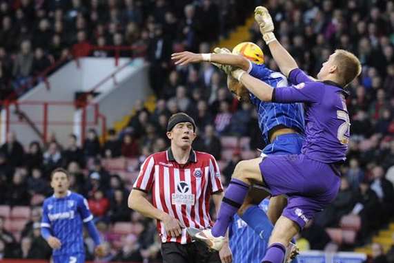 Craig Fagan busy in attack on his debut against Sheffield United