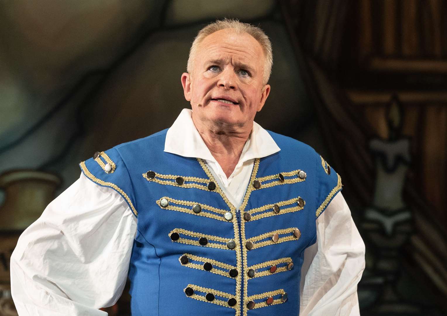 Bobby Davro has the audience in stitches as Buttons. Picture: Orchard Theatre