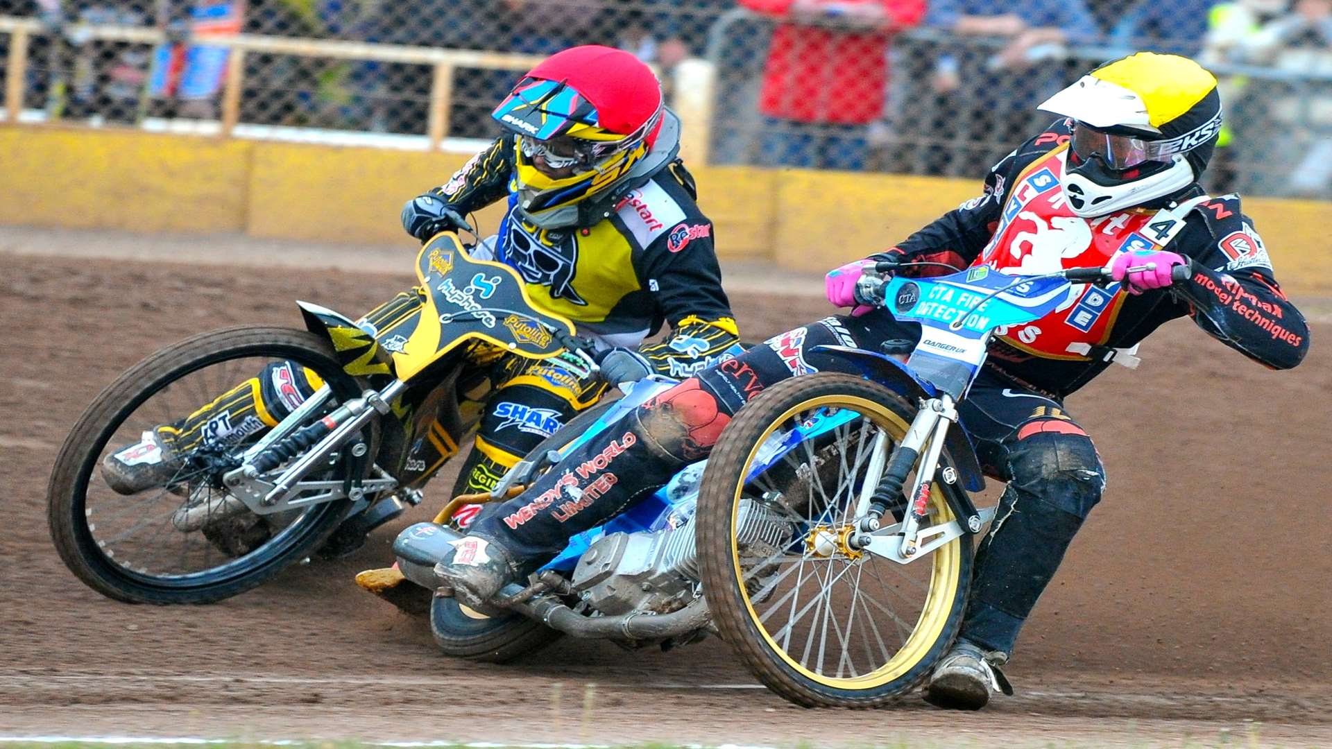 Kent Kings' Danny Ayres (right) in action at Rye House Picture: Elizabeth Leslie