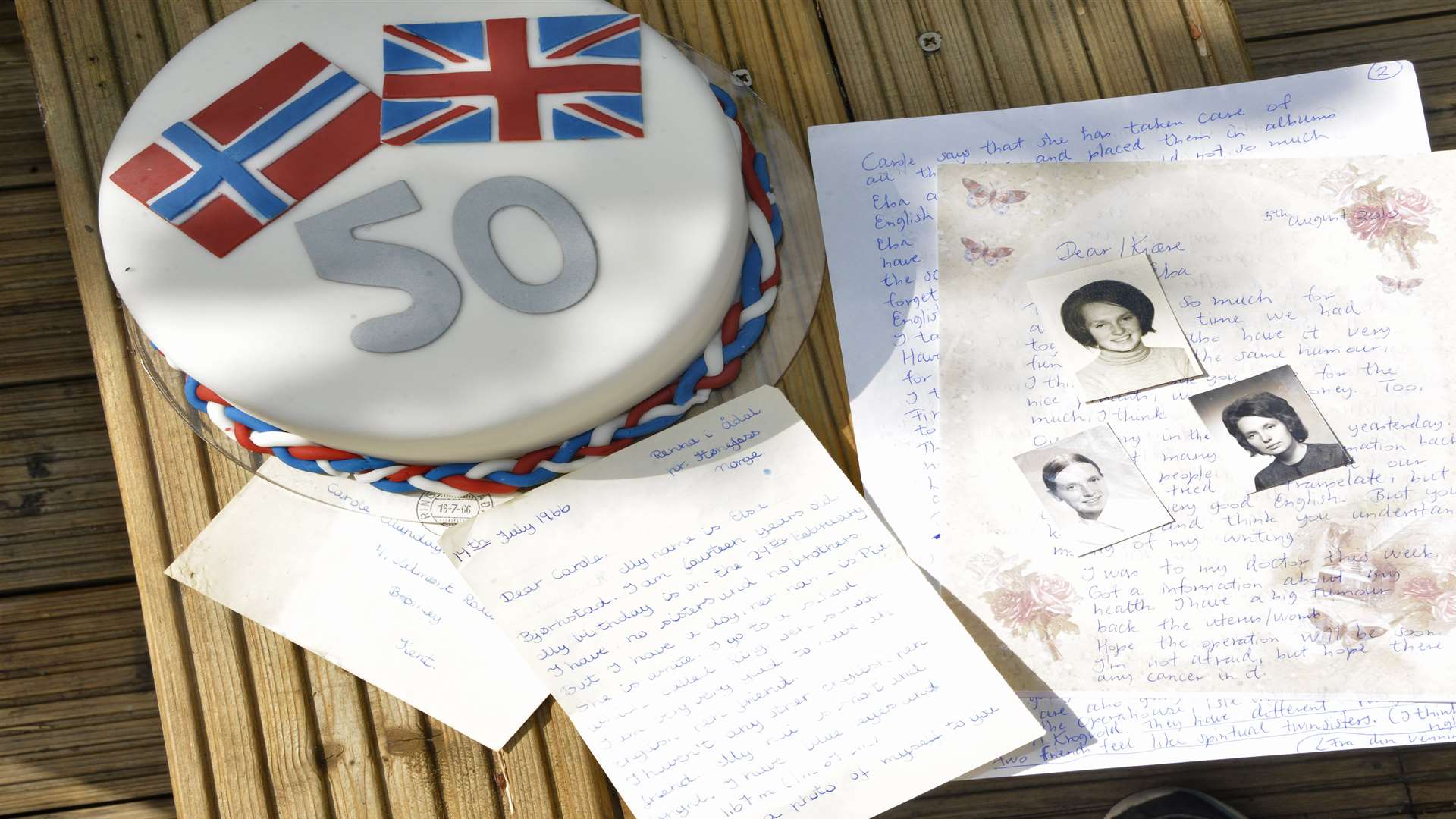 The cake marking 50 years of correspondence. Picture: Ruth Cuerden