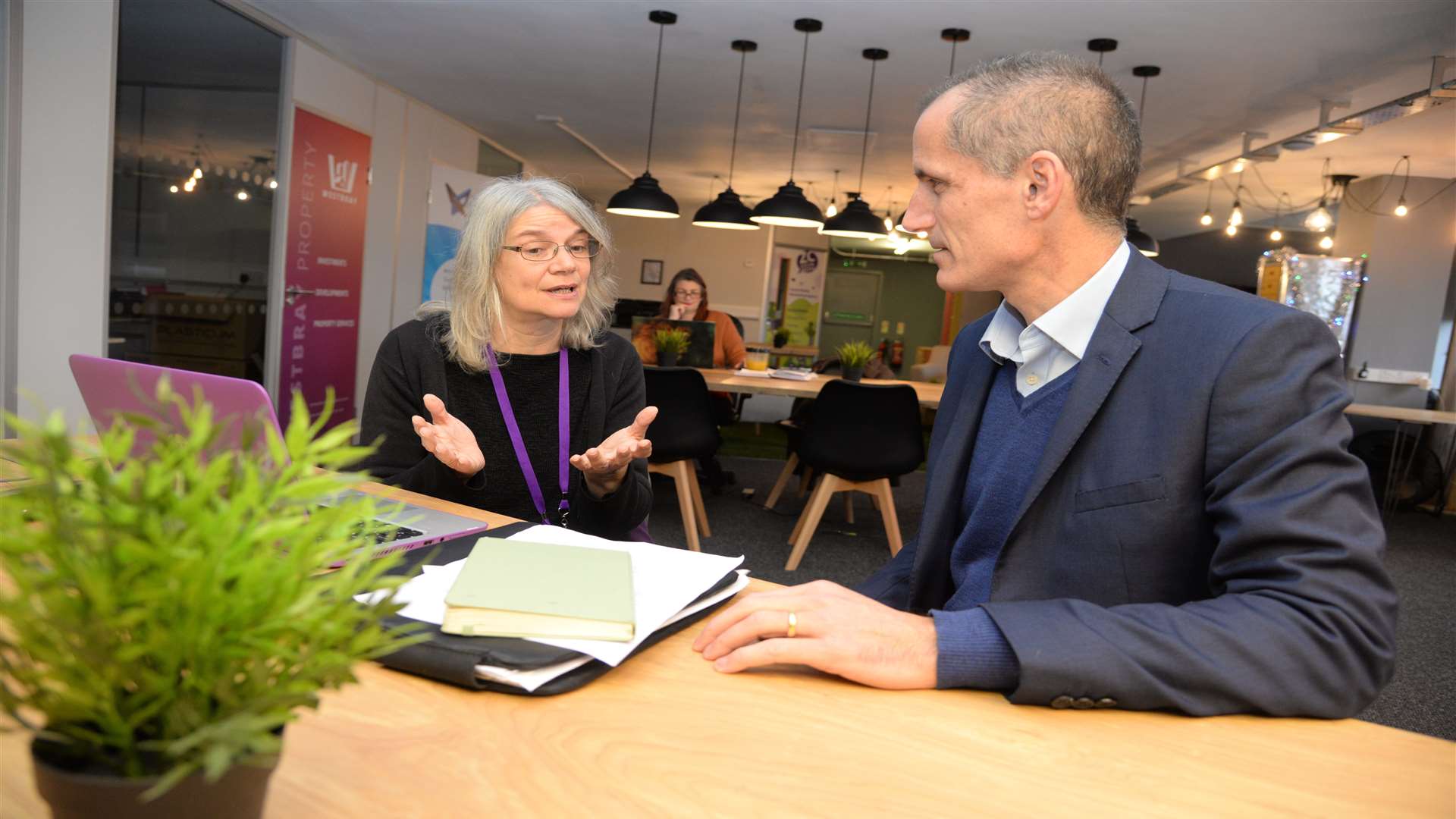 Karen Scott of futureCoders met Bill Esterson, shadow minister for business and international trade, at the Dragon Co-working space