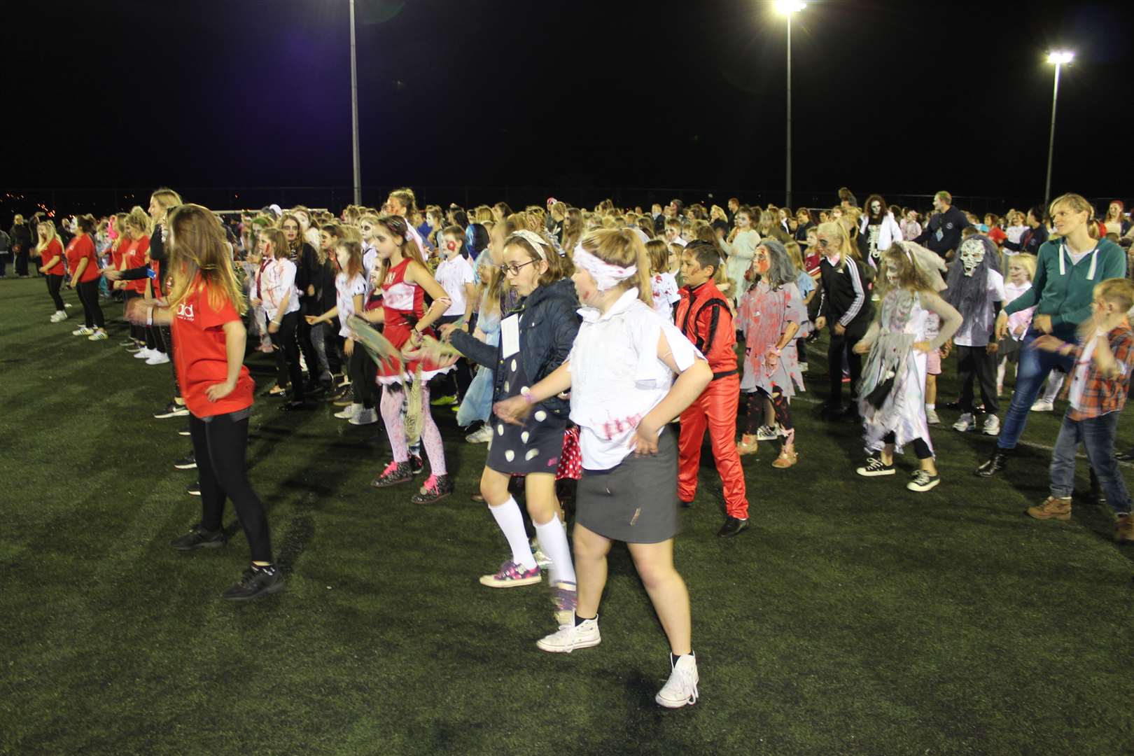 Four hundred students and staff from the Oasis Academy, Sheppey, broke their own record of 394 to perform Michael Jackson's Thriller dance