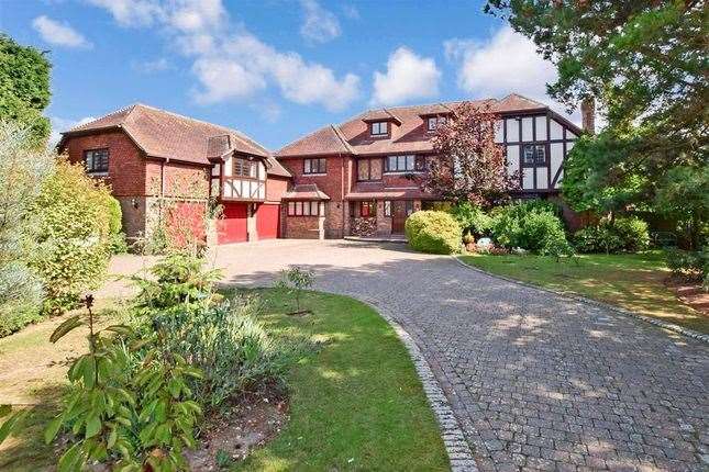 Six-bed detached house in Madeira Road, Littlestone. Picture: Zoopla / Wards