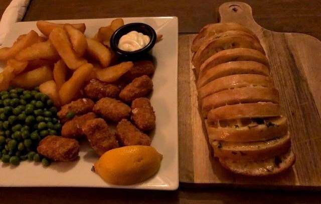 The other elements of our order were scampi and a portion of cheesy garlic bread – special mention must go to the chips, which were superb.