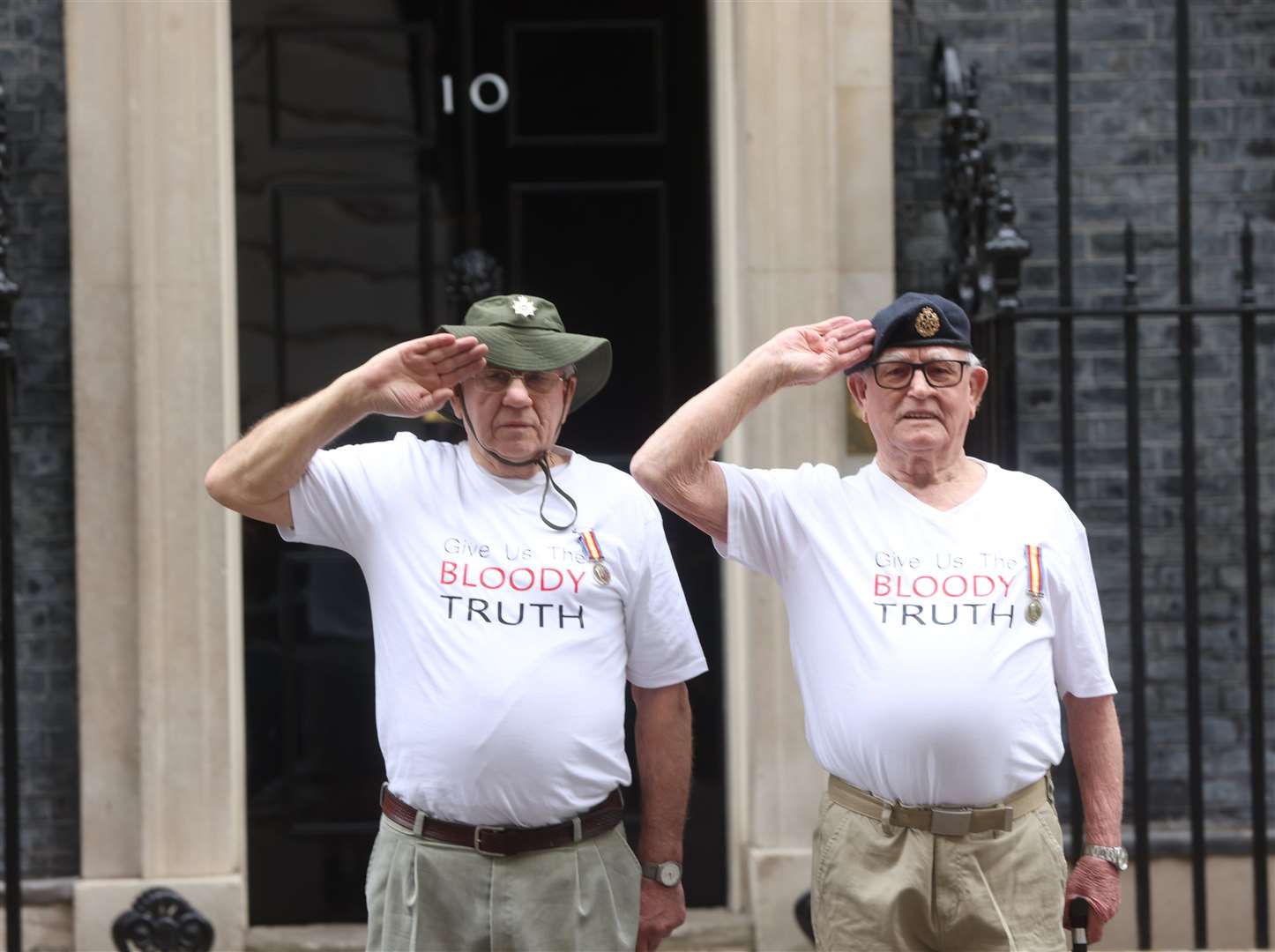 Veterans Terry Quinlan and Brian Unthank outside 10 Downing Street