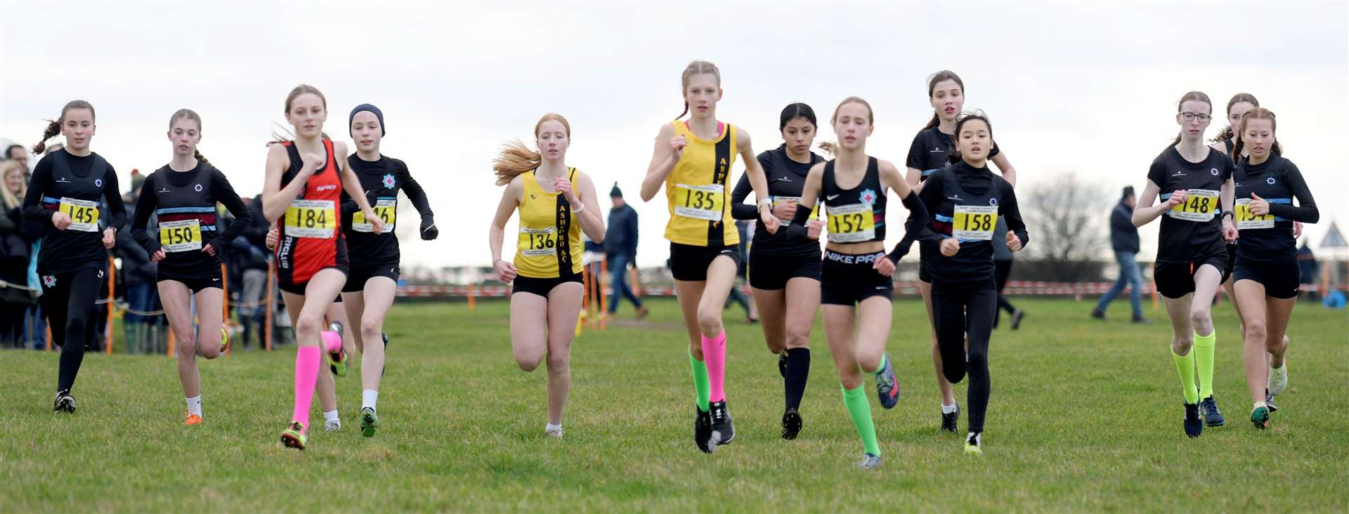 Sophie Richmond (No.184) would win the under-15 girls’ race for Weald Tri. Picture: Barry Goodwin