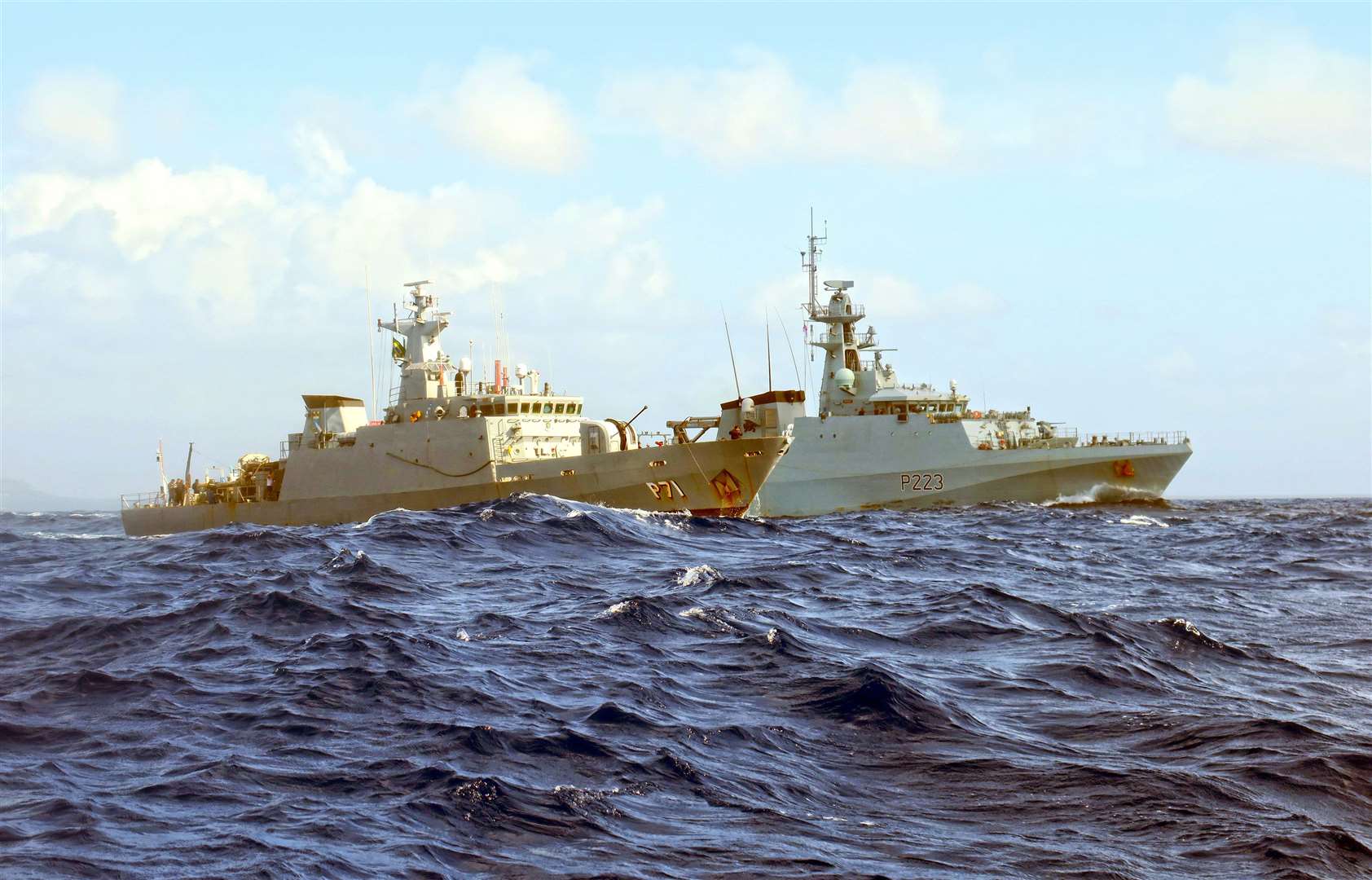 Brazilian patrol vessel NPa Macau (P71) with HMS Medway. Picture: Royal Navy/MoD