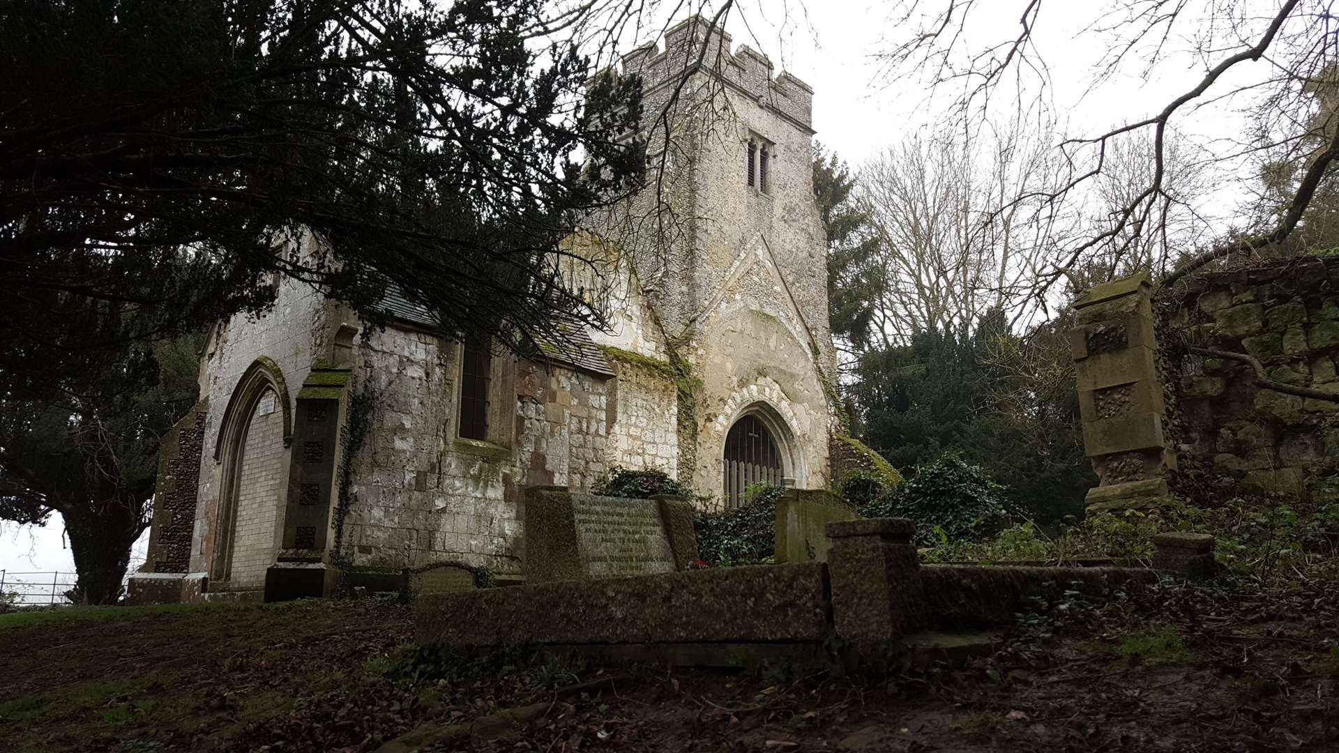What remains of Eastwell Church