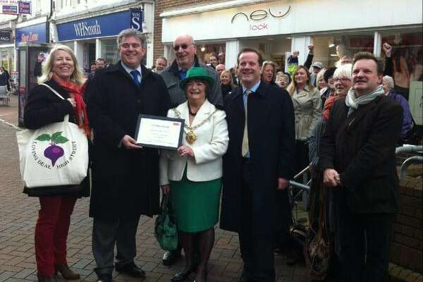 Local government minister Brandon Lewis presents Deal High Street with its award