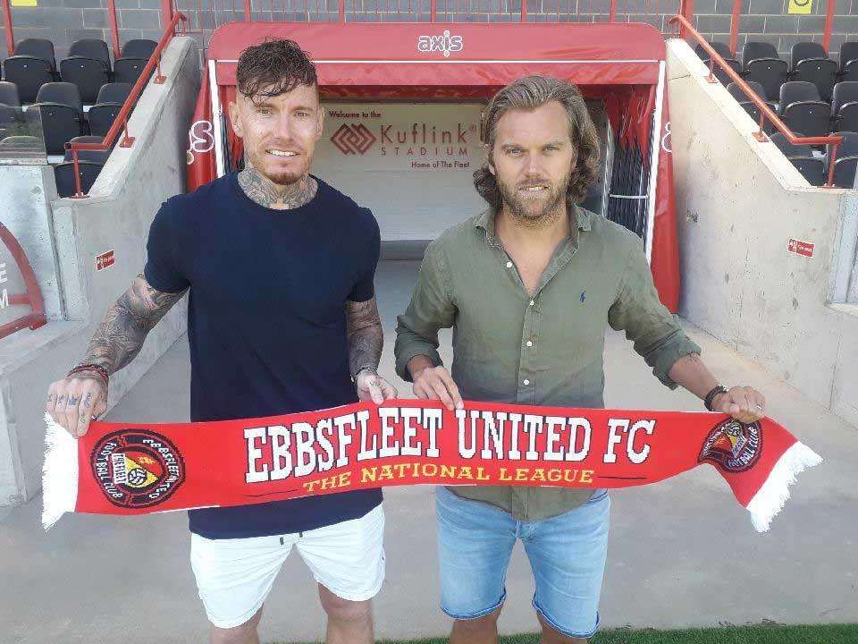 Jack King with Ebbsfleet manager Daryl McMahon (2771526)