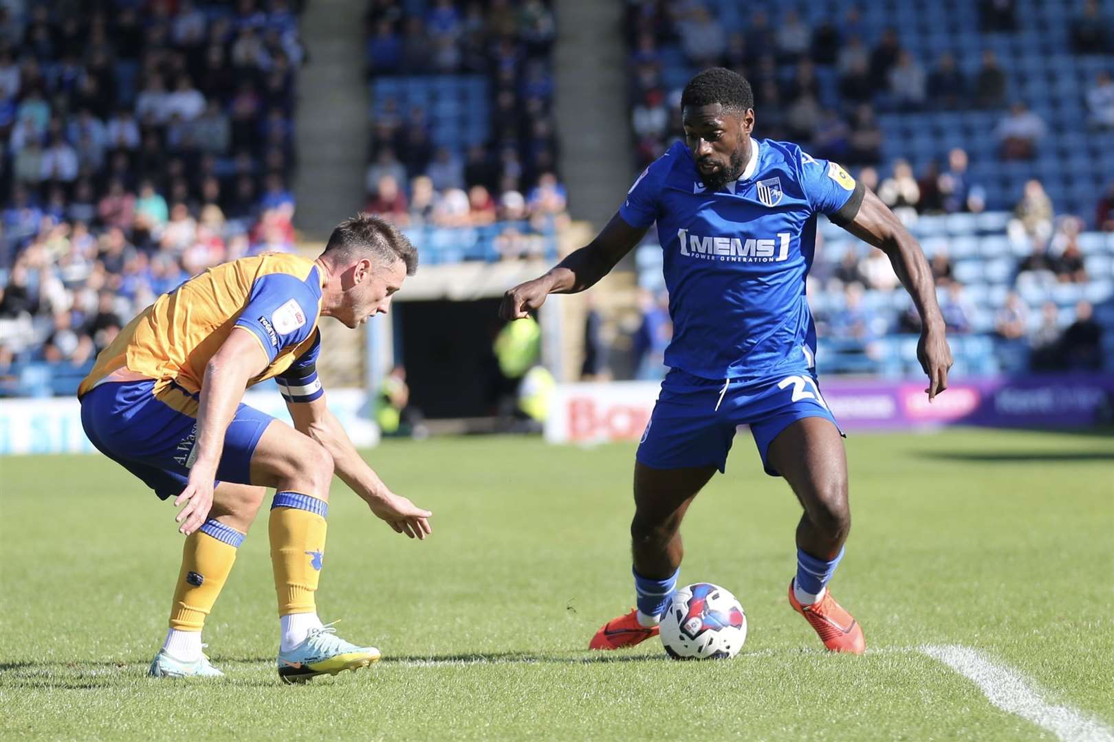 Hakeeb Adelakun in action for the Gills against Mansfield Picture: KPI (59403147)