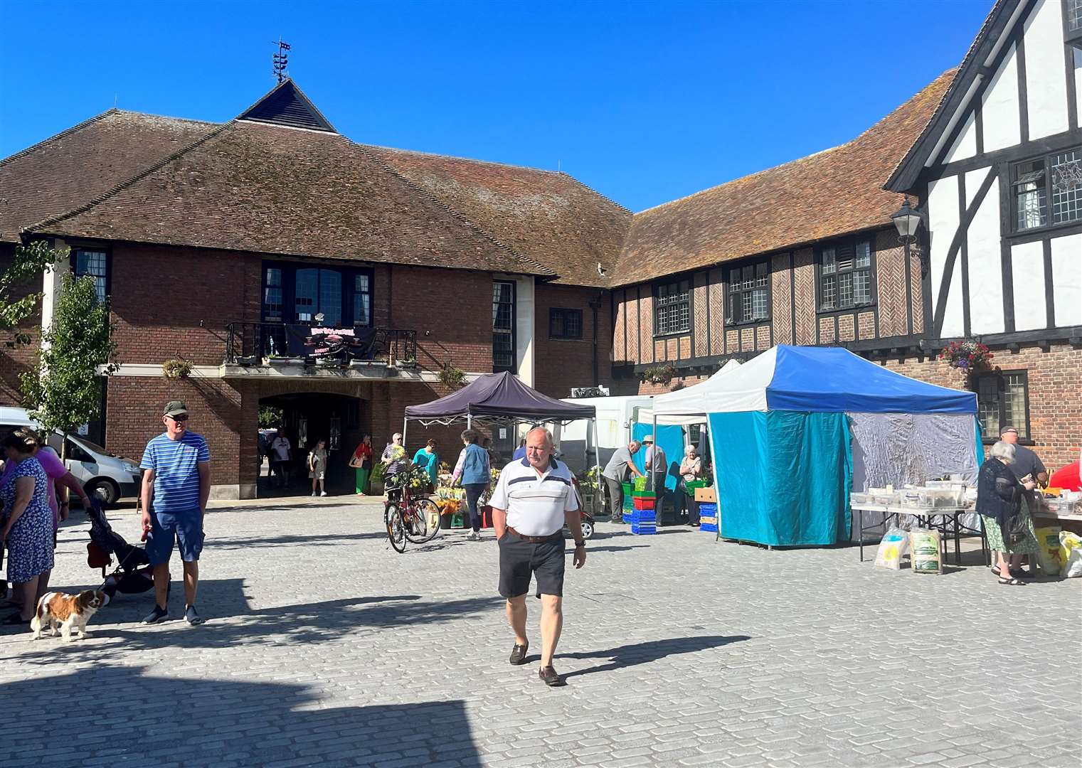 Work to overhaul Guildhall Square in Sandwich is now complete, but cost more than £1 million