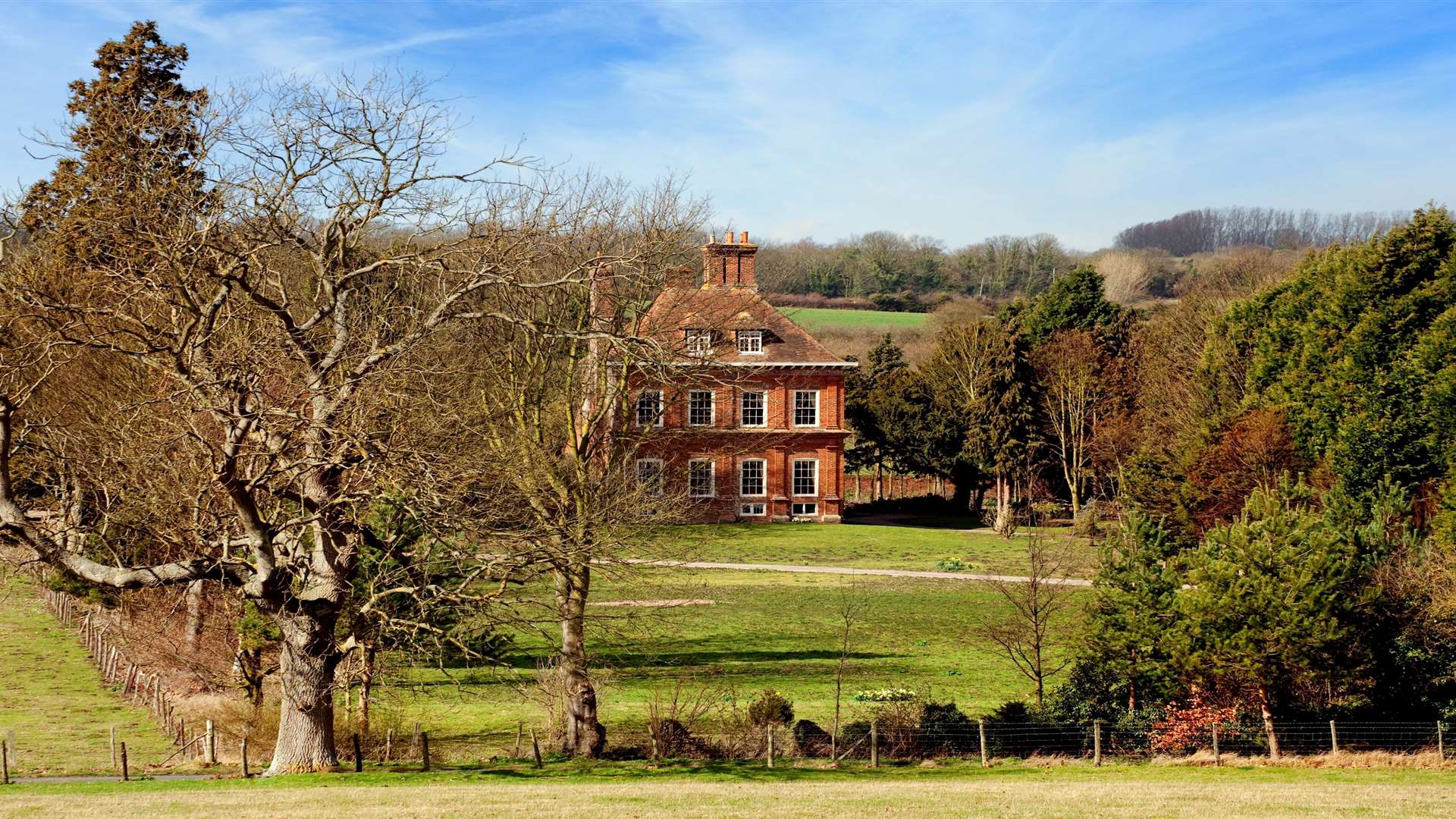 Bridge Place Manor as it looks today