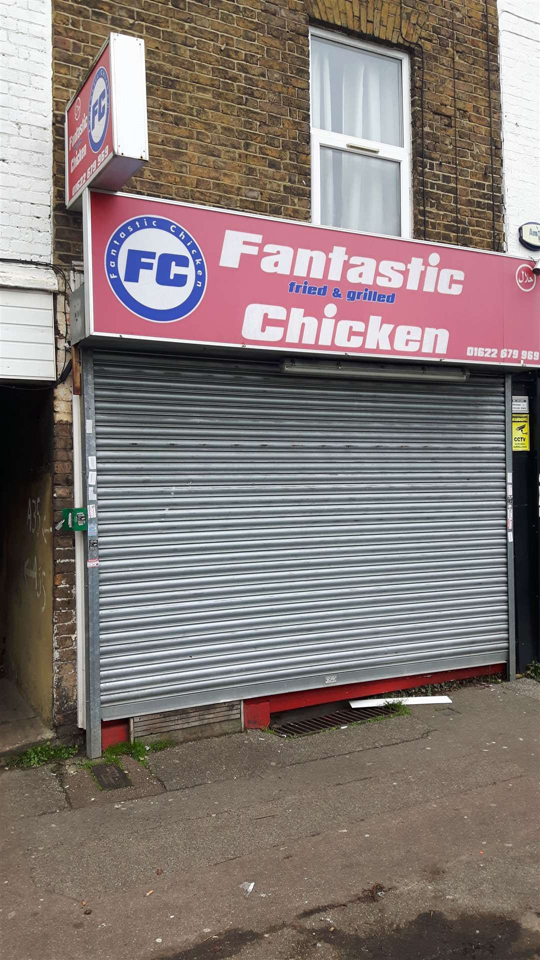 Fantastic Chicken in Sandling Road, Maidstone, looked "sweaty" from the outside