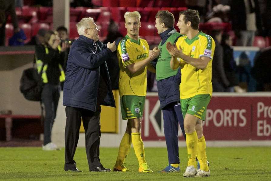Chris Kinnear congratulates his players at full-time (Pic: Andy Payton)