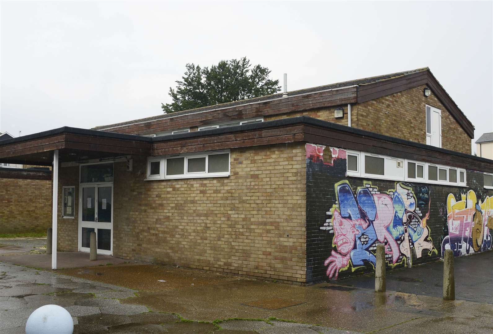 Bockhanger Community Centre before it was pulled down. Picture: Paul Amos