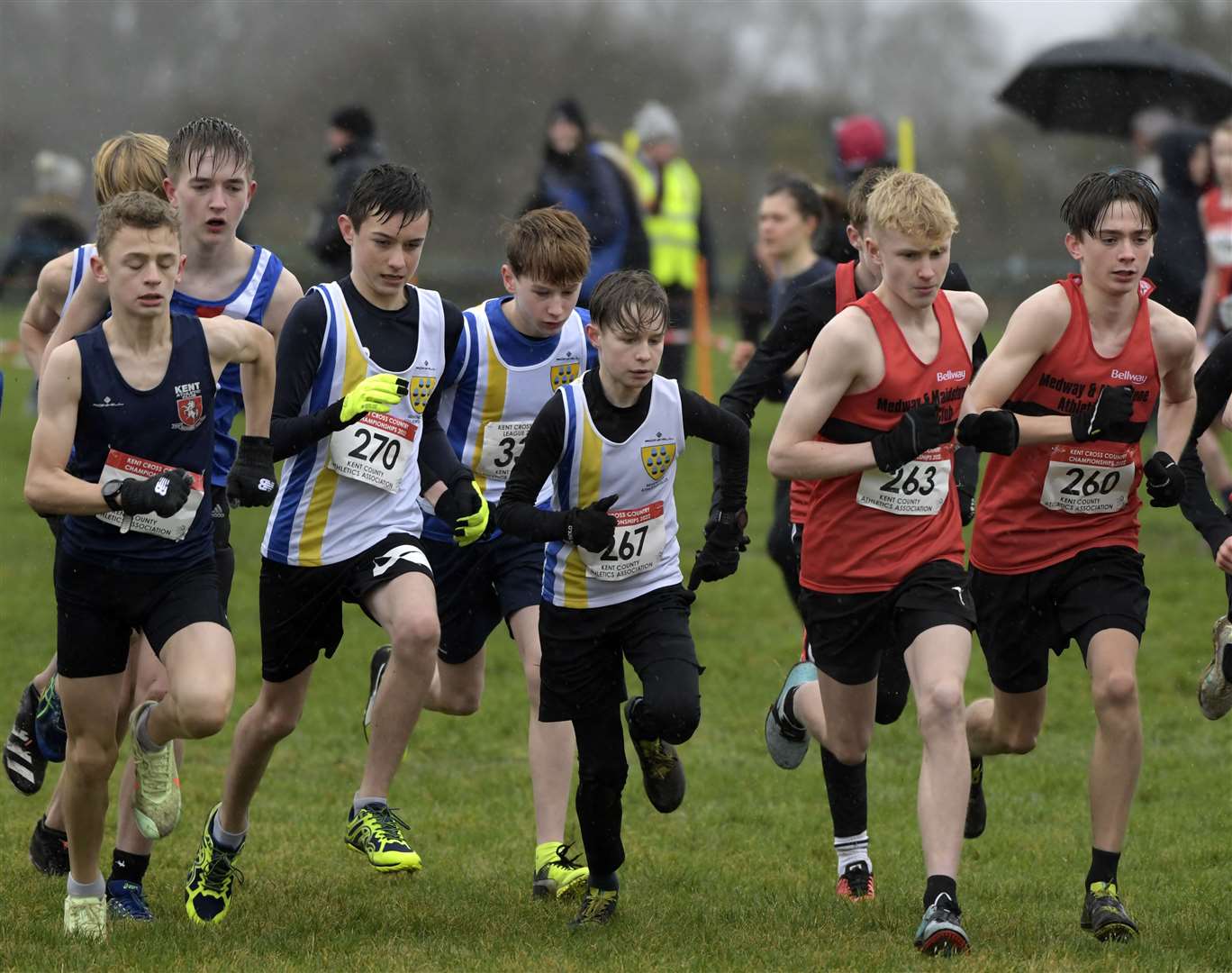 Medway and Maidstone duo Franklin Shepherd (No.263) and Riley Maisey (No.260) jostle for position alongside several Sevenoaks AC runners, led by Ryan Alford-Smith (No.267), in the under-15 boys' race. Picture: Barry Goodwin (54151866)