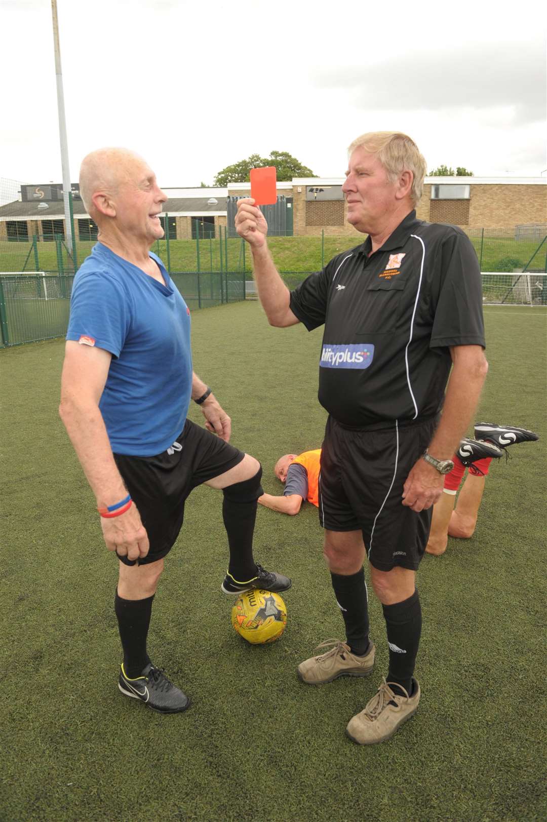 Larry Palmer gets shown a red card by ref, Ian Bentley