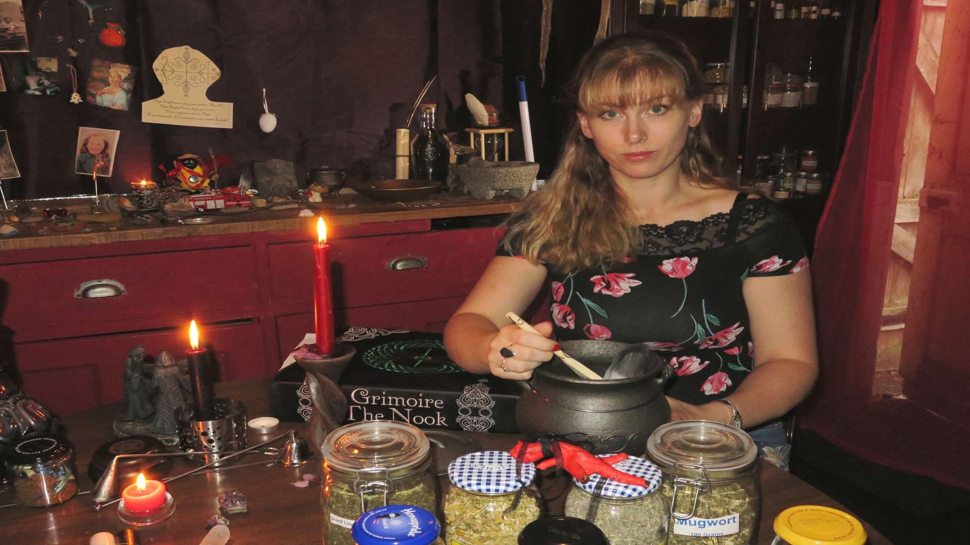Caroline Hardinges is offering apprenticeships in witchery