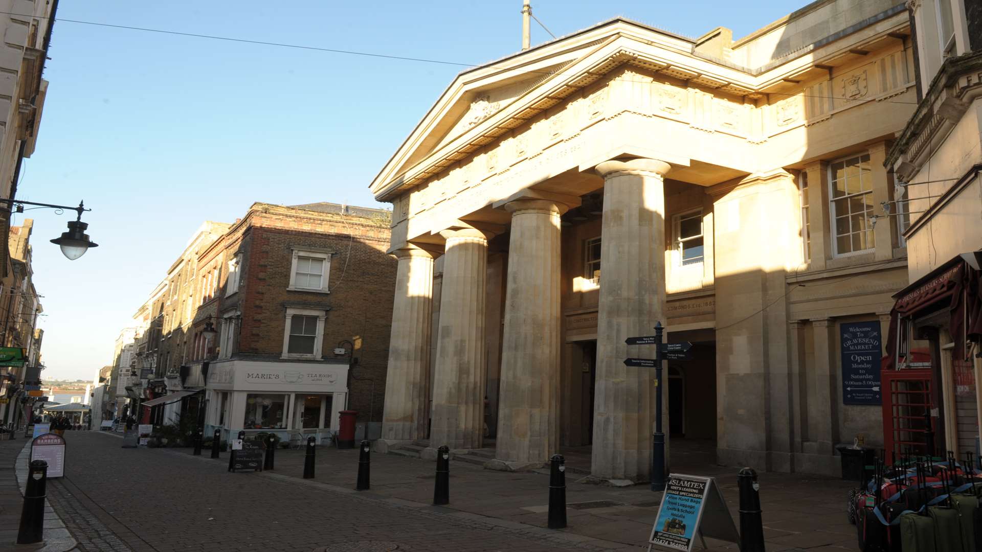 Gravesend Old Town Hall, High Street.